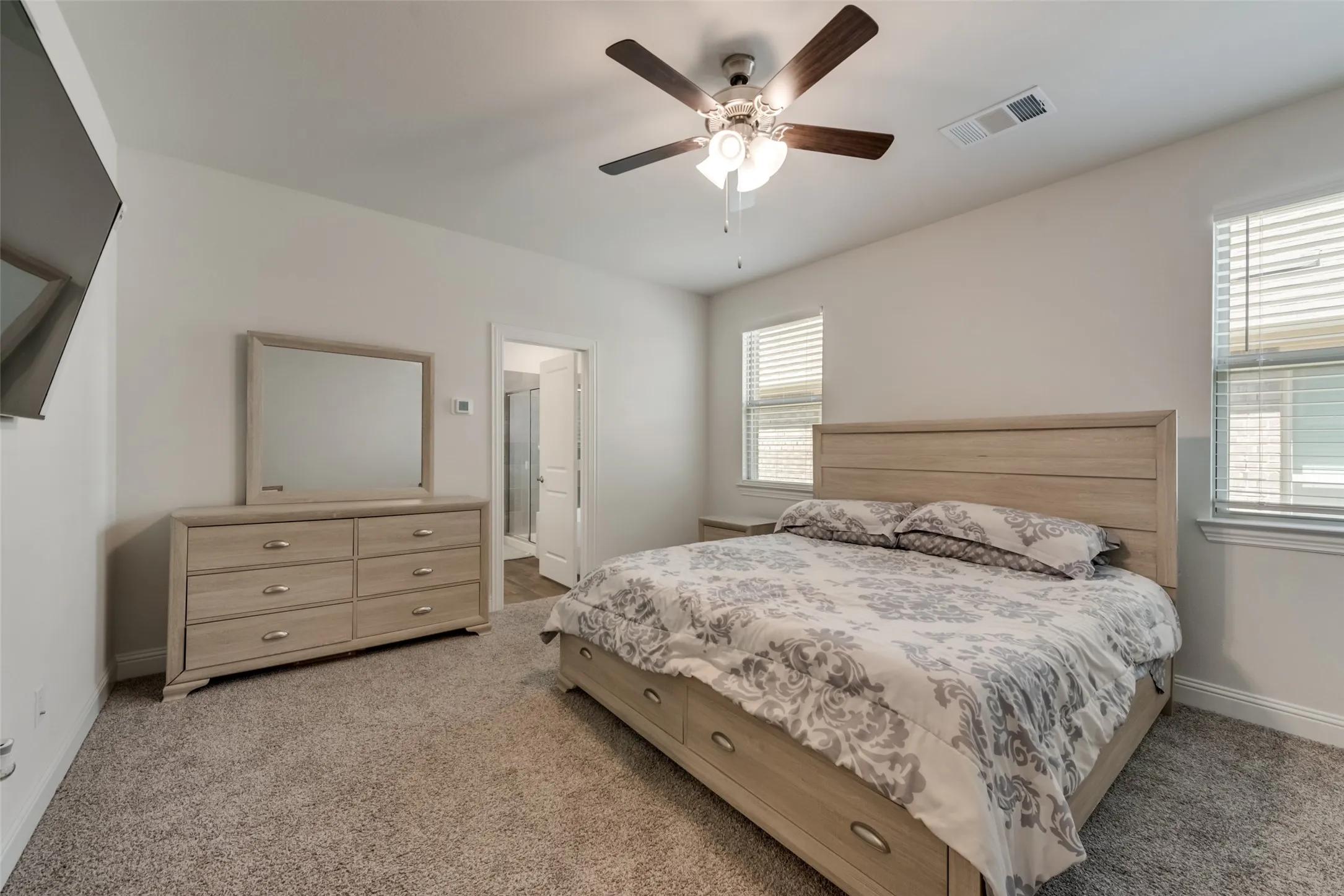 Single Family Residence For Rent in Denton County , 10704 Strike Street, Aubrey, Texas 76227, 4 Bedroom, 3 Bathroom, 2 Garage spaces, 2,334 Sqft, built in 2021, mls#21378693, Real Estate Agent in Aubrey, Homes For Rent in Denton county, Homes For Rent in Aubrey, Realtor in Aubrey Texas, Real Estate Brokerage Independent Realty Texas, Luminita Cordes Realtor