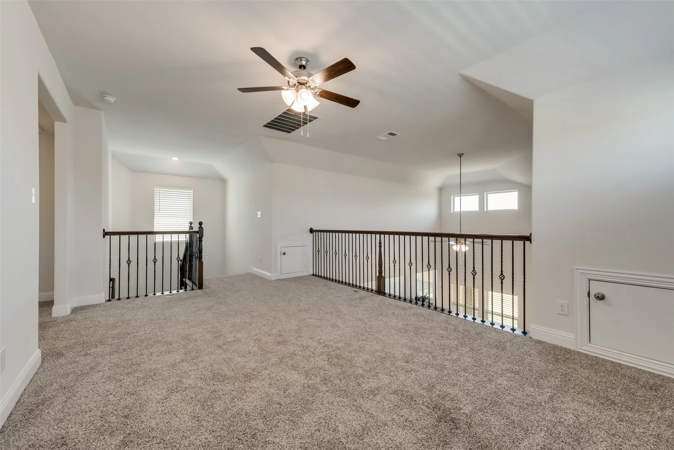 Single Family Residence For Rent in Denton County , 10704 Strike Street, Aubrey, Texas 76227, 4 Bedroom, 3 Bathroom, 2 Garage spaces, 2,334 Sqft, built in 2021, mls#21378693, Real Estate Agent in Aubrey, Homes For Rent in Denton county, Homes For Rent in Aubrey, Realtor in Aubrey Texas, Real Estate Brokerage Independent Realty Texas, Luminita Cordes Realtor