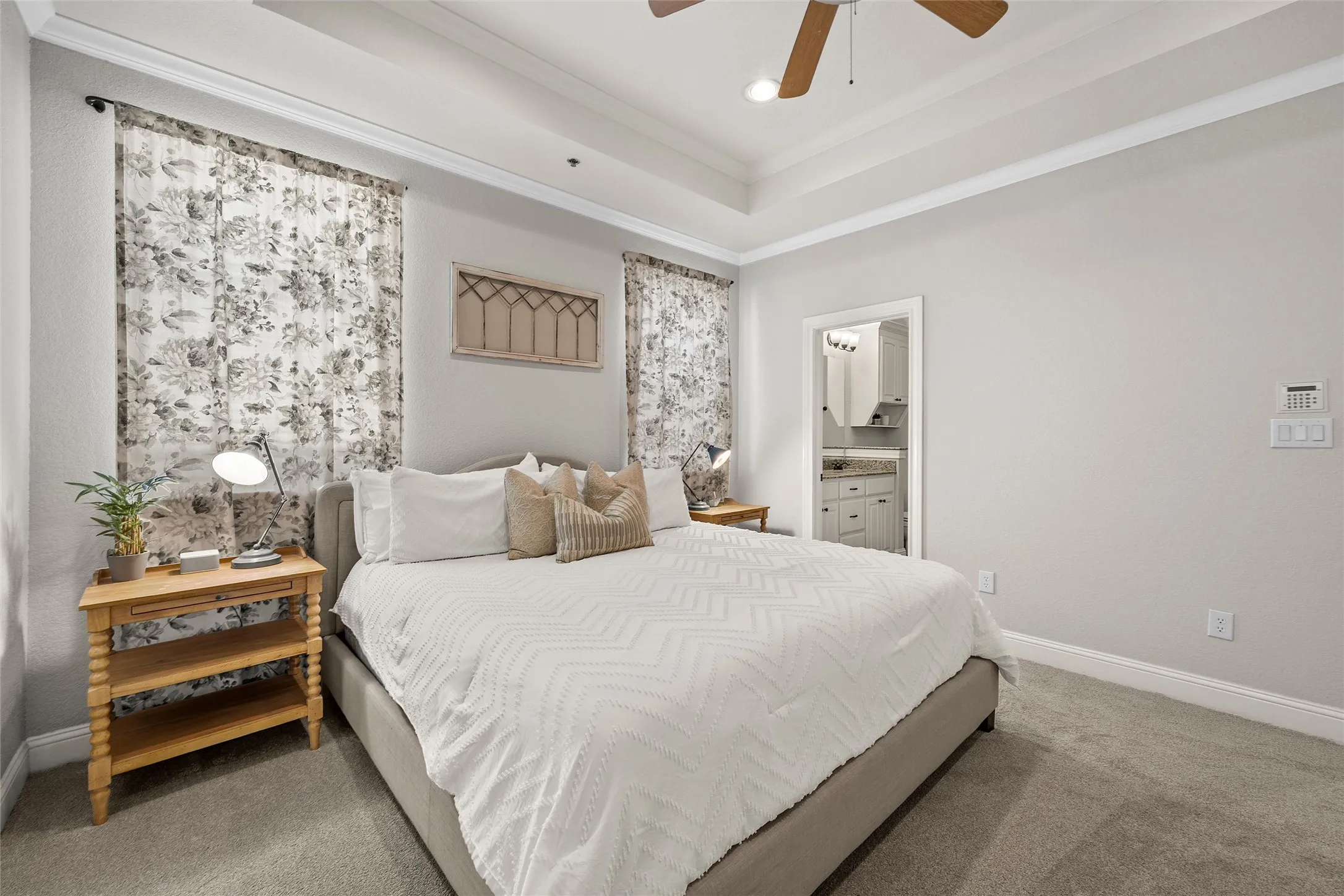 Condominium For Sale in Mc Lennan County , 721 Austin Avenue C, Waco, Texas 76701, 2 Bedroom, 2 Bathroom, Garage spaces, 1,300 Sqft, built in 1919, mls#21377736, Real Estate Agent in Waco, Homes For Sale in Mc Lennan county, Homes For Sale in Waco, Realtor in Waco Texas, Real Estate Brokerage Independent Realty Texas, Luminita Cordes Realtor