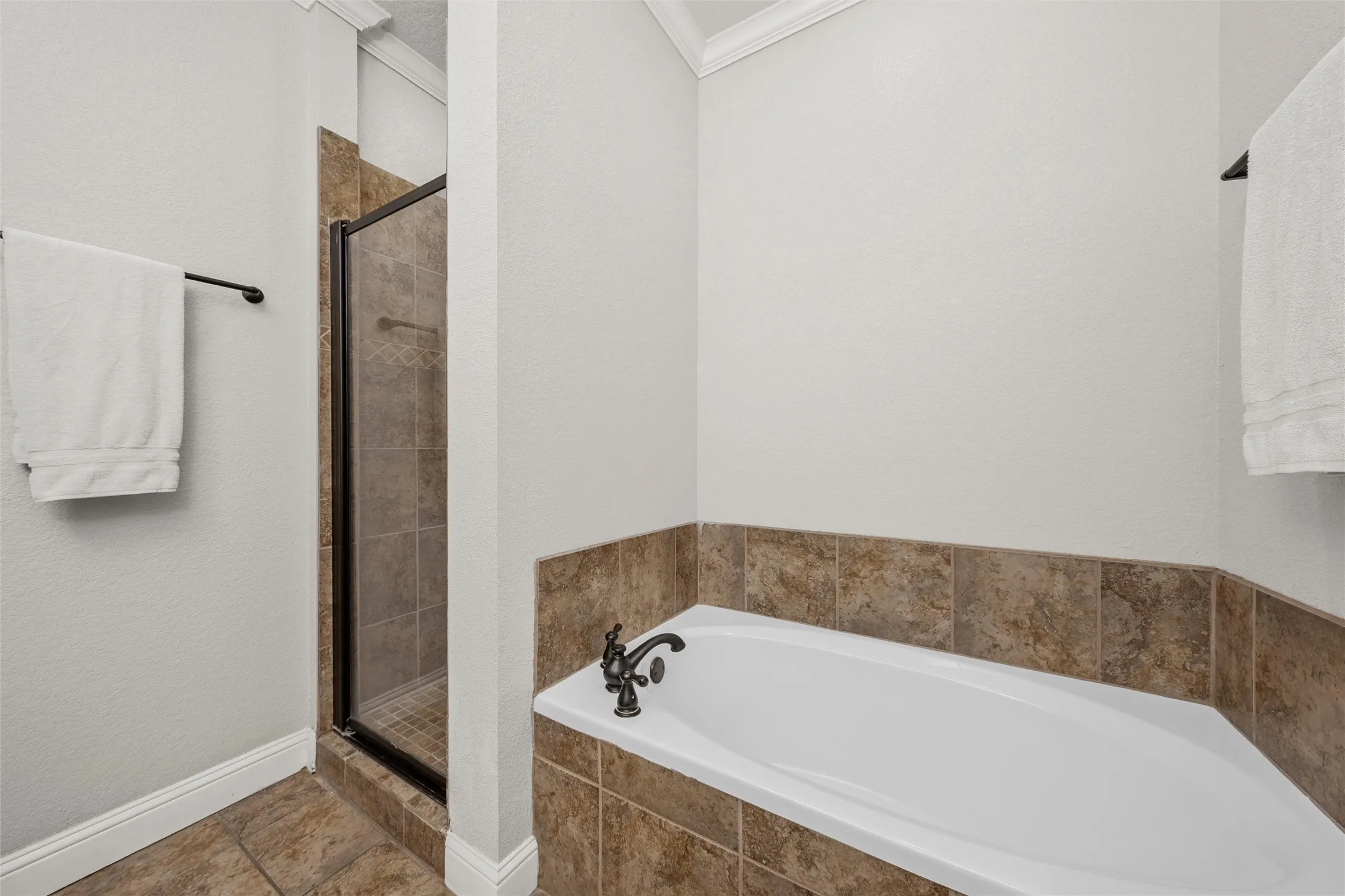 Condominium For Sale in Mc Lennan County , 721 Austin Avenue C, Waco, Texas 76701, 2 Bedroom, 2 Bathroom, Garage spaces, 1,300 Sqft, built in 1919, mls#21377736, Real Estate Agent in Waco, Homes For Sale in Mc Lennan county, Homes For Sale in Waco, Realtor in Waco Texas, Real Estate Brokerage Independent Realty Texas, Luminita Cordes Realtor