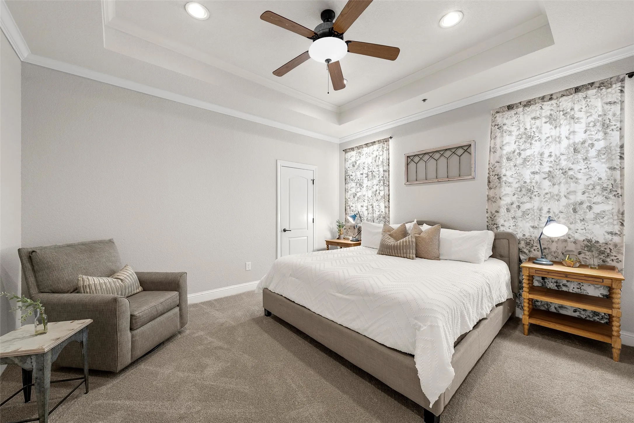 Condominium For Sale in Mc Lennan County , 721 Austin Avenue C, Waco, Texas 76701, 2 Bedroom, 2 Bathroom, Garage spaces, 1,300 Sqft, built in 1919, mls#21377736, Real Estate Agent in Waco, Homes For Sale in Mc Lennan county, Homes For Sale in Waco, Realtor in Waco Texas, Real Estate Brokerage Independent Realty Texas, Luminita Cordes Realtor