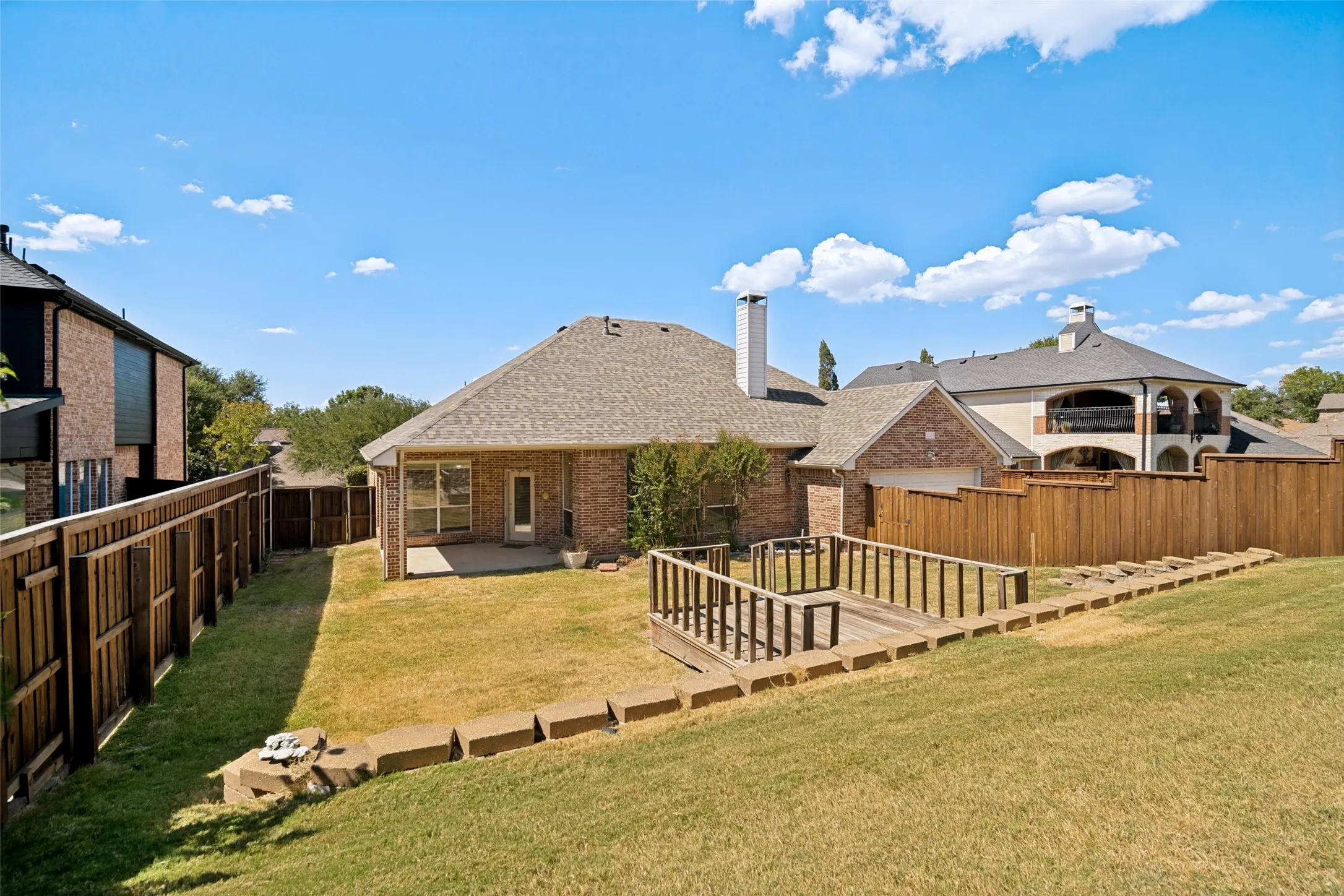 Single Family Residence For Sale in Dallas County , 2426 Club Creek Boulevard, Garland, Texas 75043, 3 Bedroom, 3 Bathroom, 2 Garage spaces, 2,391 Sqft, built in 2001, mls#21378108, Real Estate Agent in Garland, Homes For Sale in Dallas county, Homes For Sale in Garland, Realtor in Garland Texas, Real Estate Brokerage Independent Realty Texas, Luminita Cordes Realtor