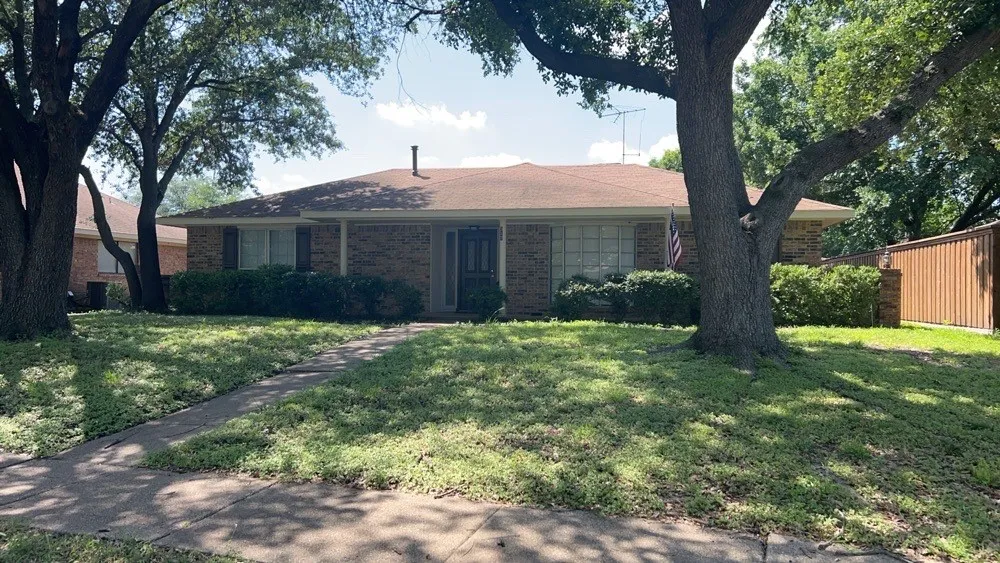 Single Family Residence For Rent in Dallas County , 317 Doral Place, Garland, Texas 75043, 3 Bedroom, 2 Bathroom, 2 Garage spaces, 1,985 Sqft, built in 1981, mls#21378711, Real Estate Agent in Garland, Homes For Rent in Dallas county, Homes For Rent in Garland, Realtor in Garland Texas, Real Estate Brokerage Independent Realty Texas, Luminita Cordes Realtor