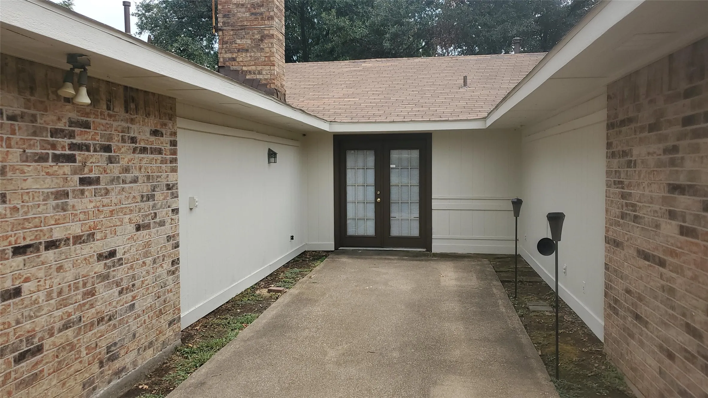 Single Family Residence For Rent in Dallas County , 317 Doral Place, Garland, Texas 75043, 3 Bedroom, 2 Bathroom, 2 Garage spaces, 1,985 Sqft, built in 1981, mls#21378711, Real Estate Agent in Garland, Homes For Rent in Dallas county, Homes For Rent in Garland, Realtor in Garland Texas, Real Estate Brokerage Independent Realty Texas, Luminita Cordes Realtor