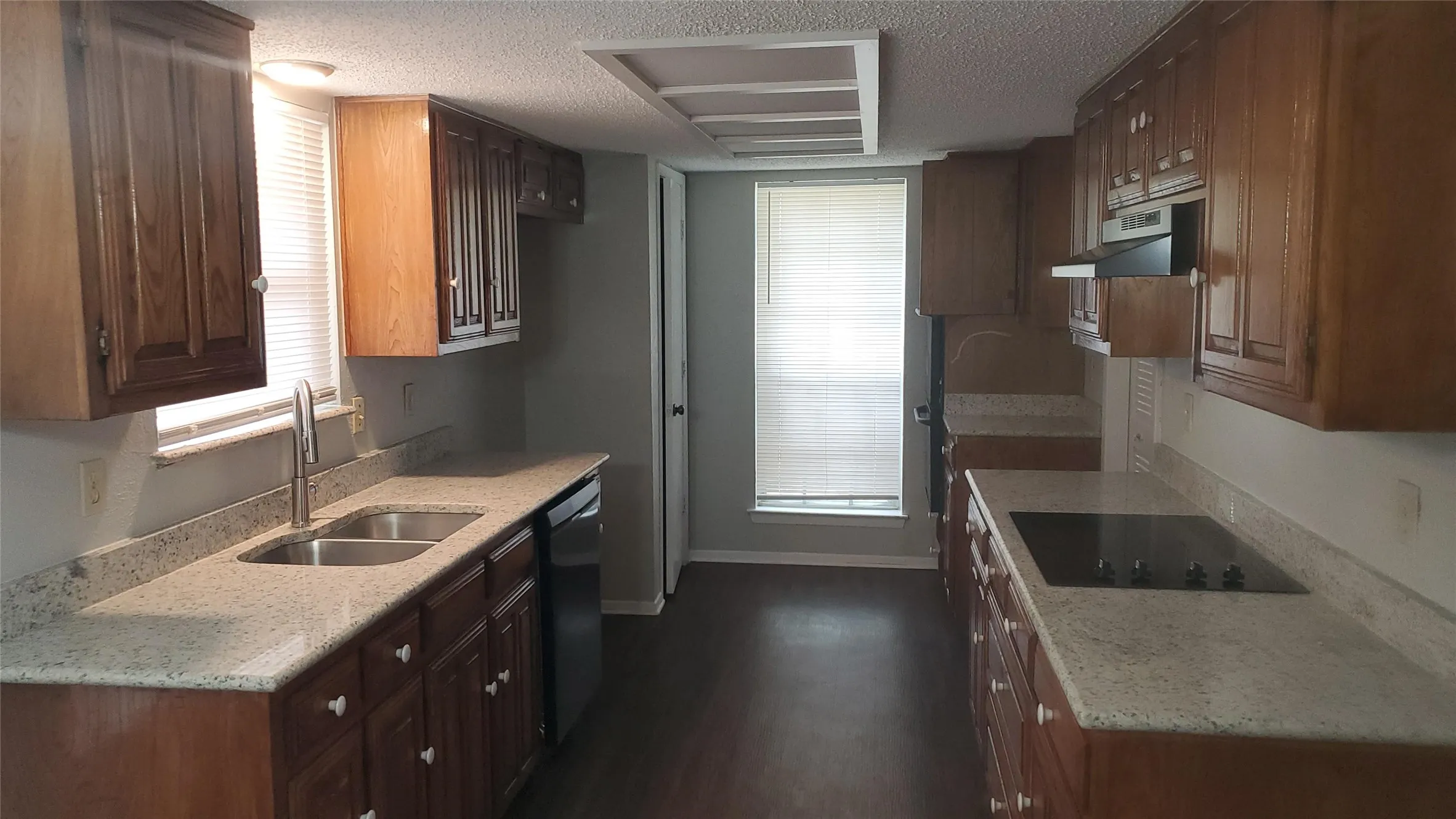 Single Family Residence For Rent in Dallas County , 317 Doral Place, Garland, Texas 75043, 3 Bedroom, 2 Bathroom, 2 Garage spaces, 1,985 Sqft, built in 1981, mls#21378711, Real Estate Agent in Garland, Homes For Rent in Dallas county, Homes For Rent in Garland, Realtor in Garland Texas, Real Estate Brokerage Independent Realty Texas, Luminita Cordes Realtor