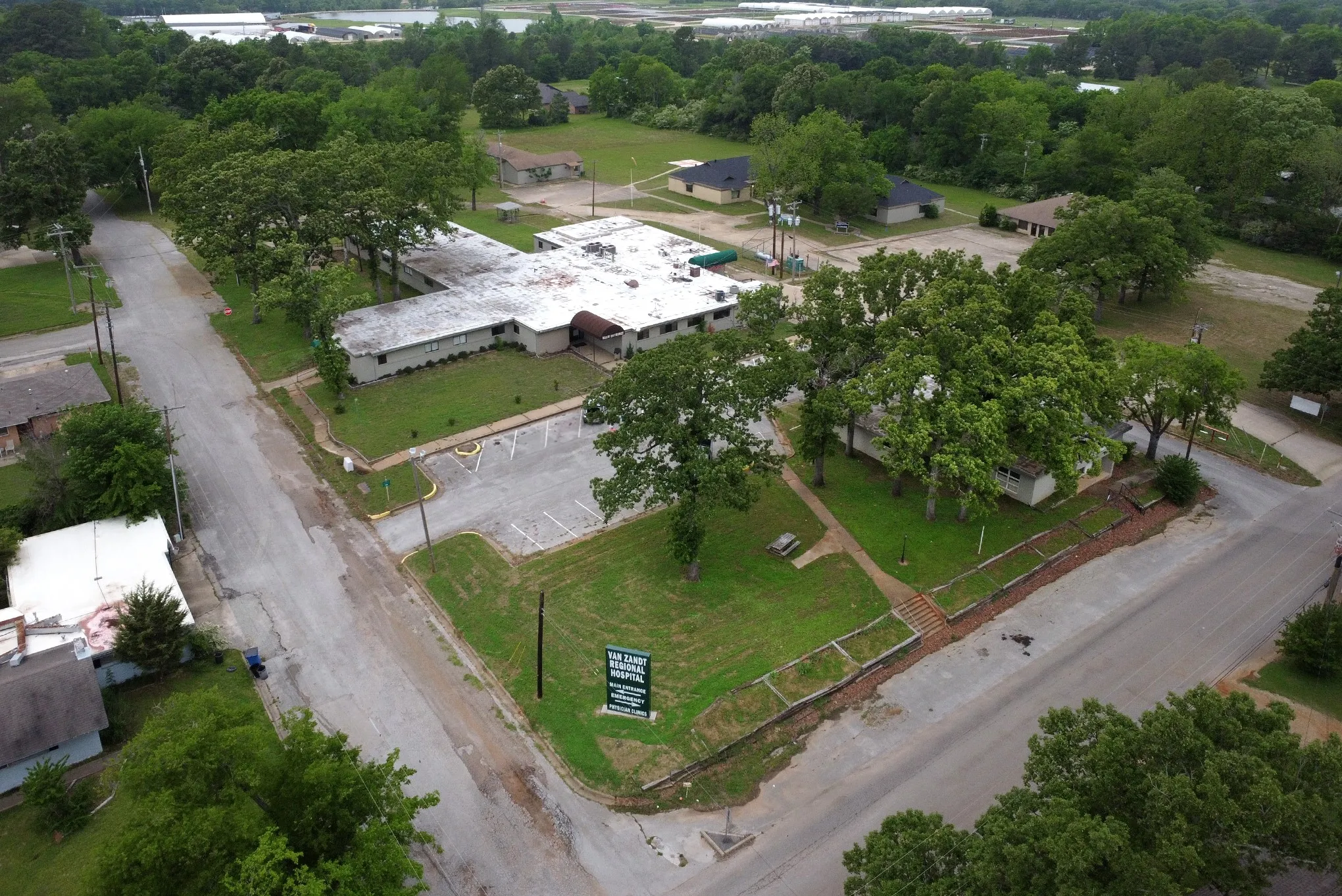 Business For Sale in Van Zandt County , 707 N Waldrip Street, Grand Saline, Texas 75140, 0, 0, Garage spaces, 24,094 Sqft, built in 1971, mls#21378657, Real Estate Agent in Grand Saline, Homes For Sale in Van Zandt county, Homes For Sale in Grand Saline, Realtor in Grand Saline Texas, Real Estate Brokerage Independent Realty Texas, Luminita Cordes Realtor