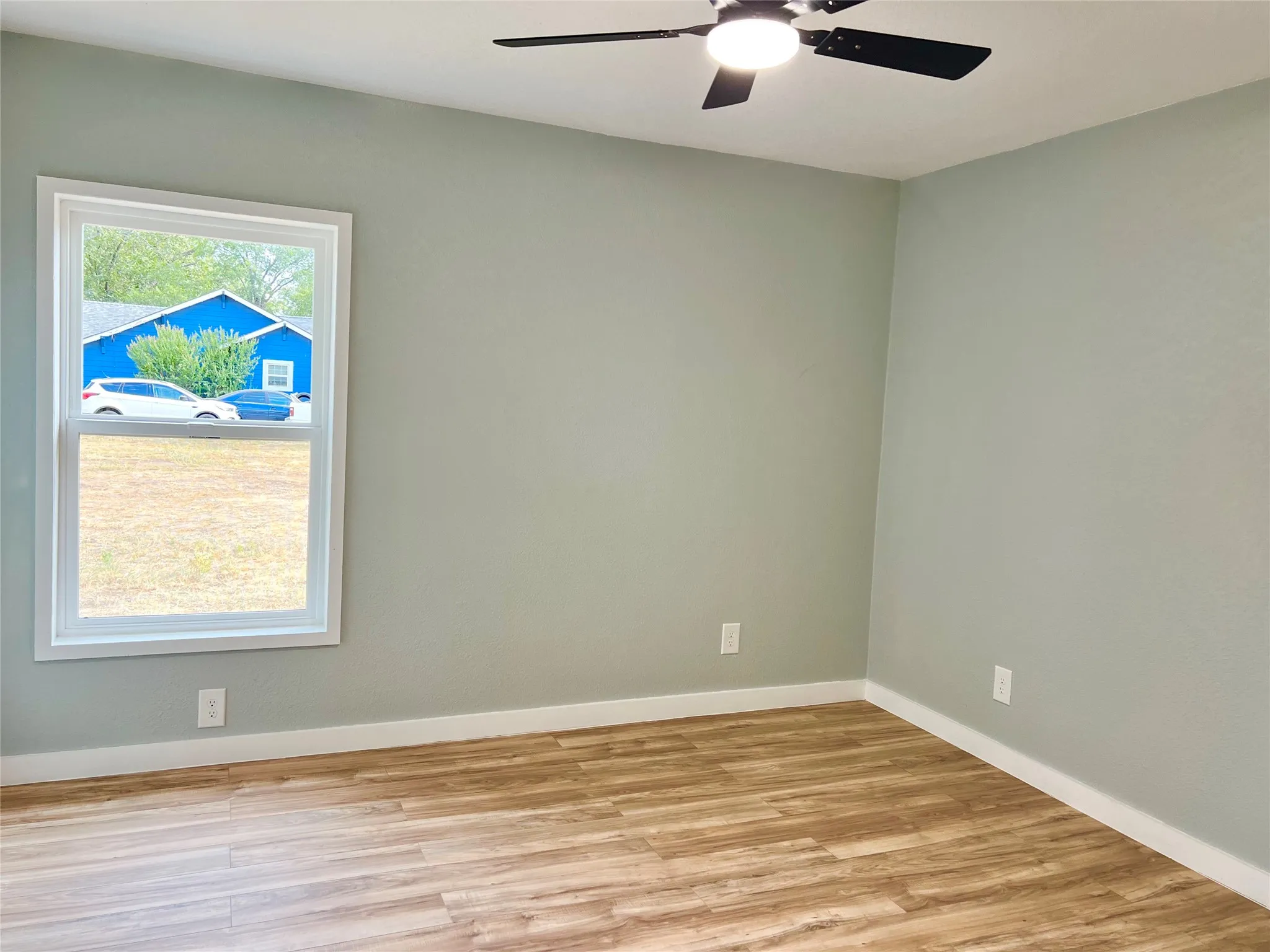 Single Family Residence For Sale in Brown County , 206 Vine Street, Bangs, Texas 76823, 2 Bedroom, 2 Bathroom, Garage spaces, 984 Sqft, built in 0, mls#21378301, Real Estate Agent in Bangs, Homes For Sale in Brown county, Homes For Sale in Bangs, Realtor in Bangs Texas, Real Estate Brokerage Independent Realty Texas, Luminita Cordes Realtor