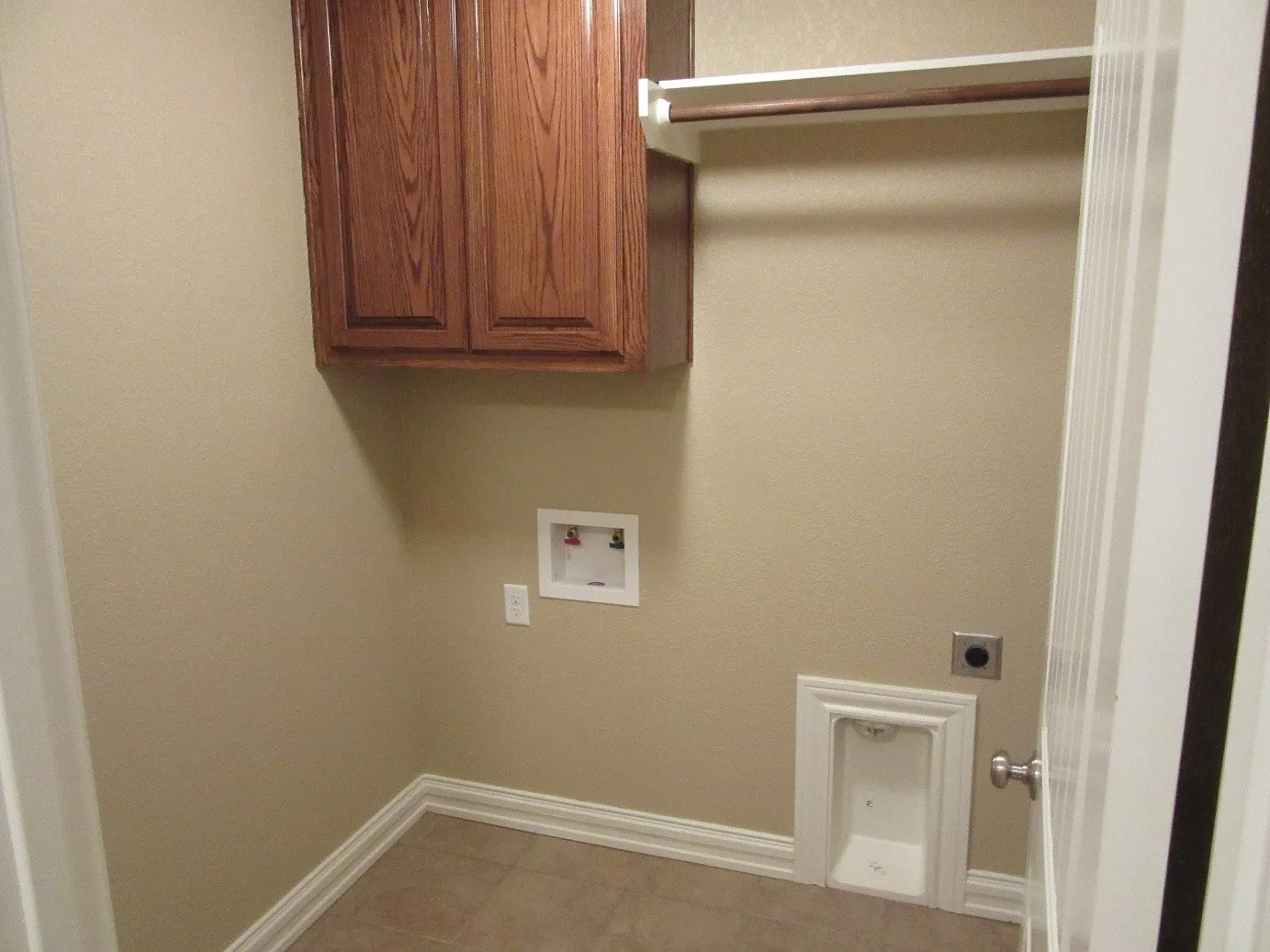 Single Family Residence For Rent in Taylor County , 809 Running Water Trail, Abilene, Texas 79602, 3 Bedroom, 2 Bathroom, 2 Garage spaces, 1,536 Sqft, built in 2011, mls#21378717, Real Estate Agent in Abilene, Homes For Rent in Taylor county, Homes For Rent in Abilene, Realtor in Abilene Texas, Real Estate Brokerage Independent Realty Texas, Luminita Cordes Realtor