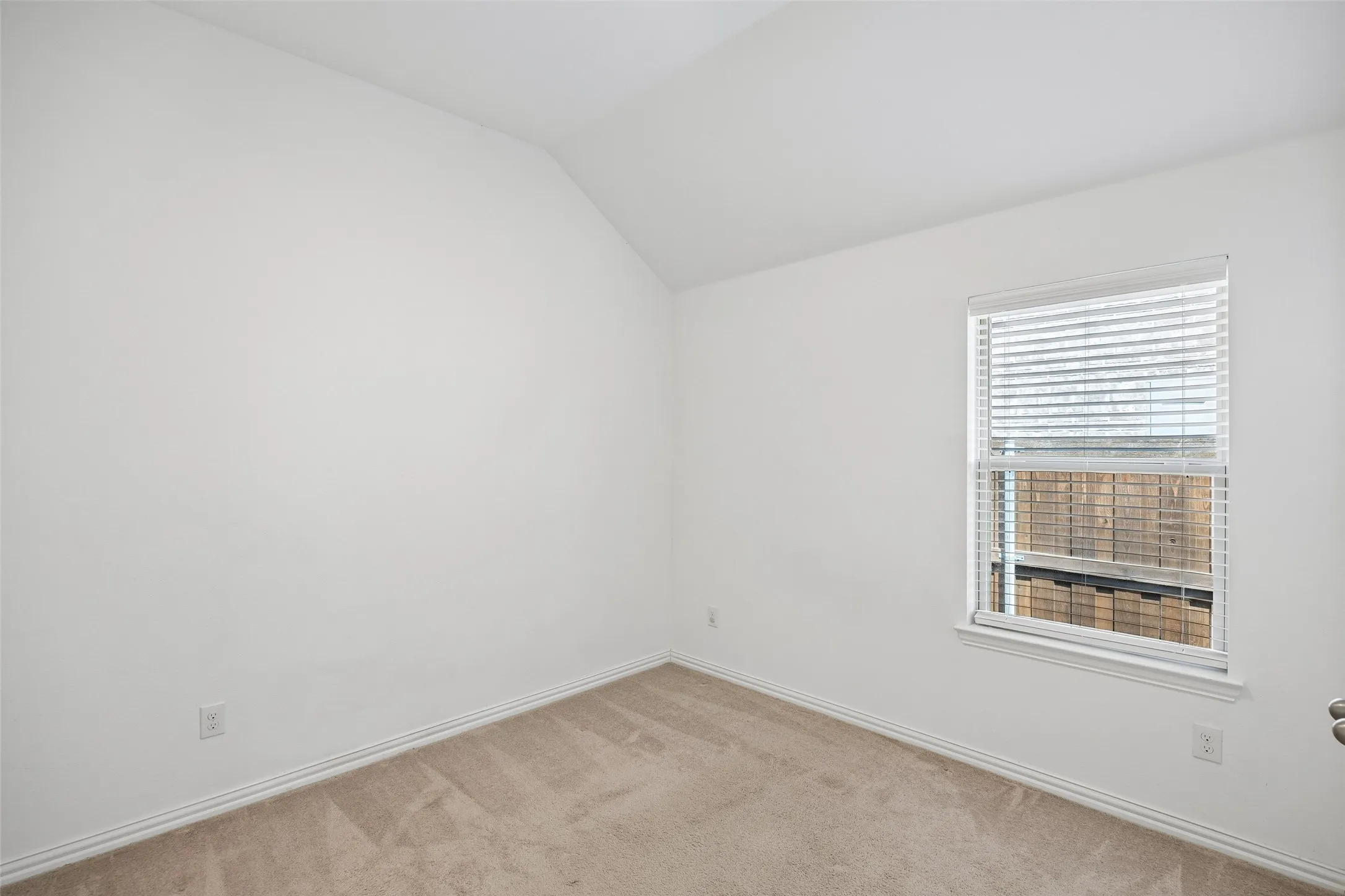 Single Family Residence For Sale in Collin County , 2405 Solomons Place, Wylie, Texas 75098, 3 Bedroom, 2 Bathroom, 2 Garage spaces, 1,916 Sqft, built in 2020, mls#21378164, Real Estate Agent in Wylie, Homes For Sale in Collin county, Homes For Sale in Wylie, Realtor in Wylie Texas, Real Estate Brokerage Independent Realty Texas, Luminita Cordes Realtor