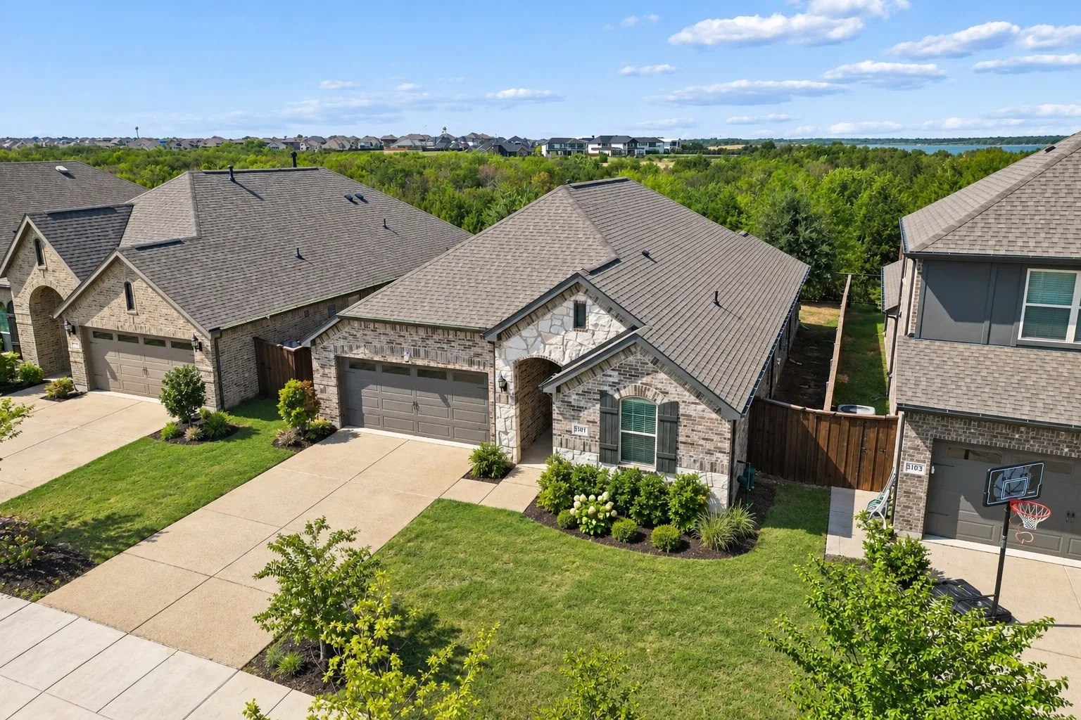 Single Family Residence For Sale in Collin County , 2405 Solomons Place, Wylie, Texas 75098, 3 Bedroom, 2 Bathroom, 2 Garage spaces, 1,916 Sqft, built in 2020, mls#21378164, Real Estate Agent in Wylie, Homes For Sale in Collin county, Homes For Sale in Wylie, Realtor in Wylie Texas, Real Estate Brokerage Independent Realty Texas, Luminita Cordes Realtor