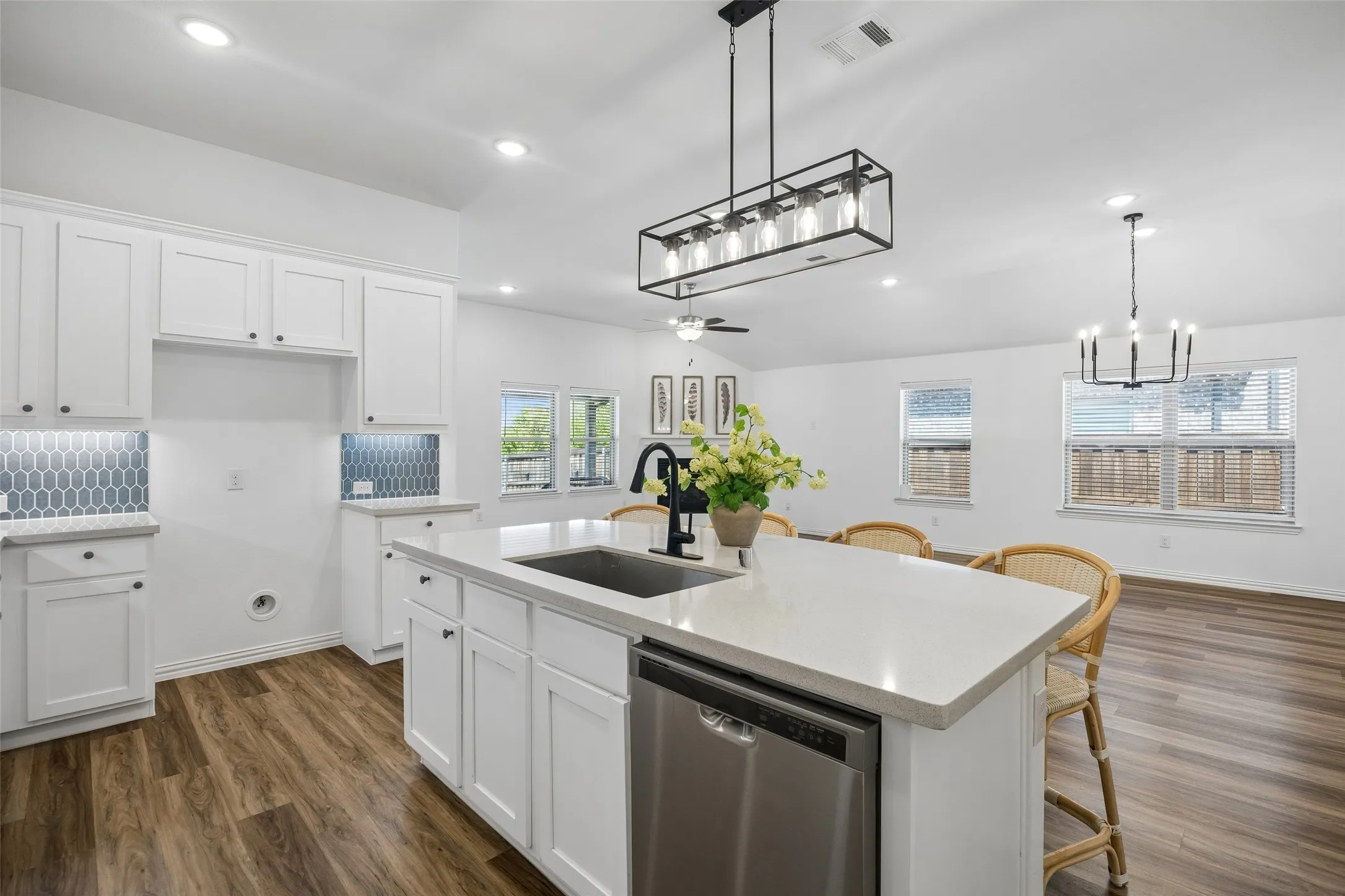 Single Family Residence For Sale in Collin County , 2405 Solomons Place, Wylie, Texas 75098, 3 Bedroom, 2 Bathroom, 2 Garage spaces, 1,916 Sqft, built in 2020, mls#21378164, Real Estate Agent in Wylie, Homes For Sale in Collin county, Homes For Sale in Wylie, Realtor in Wylie Texas, Real Estate Brokerage Independent Realty Texas, Luminita Cordes Realtor
