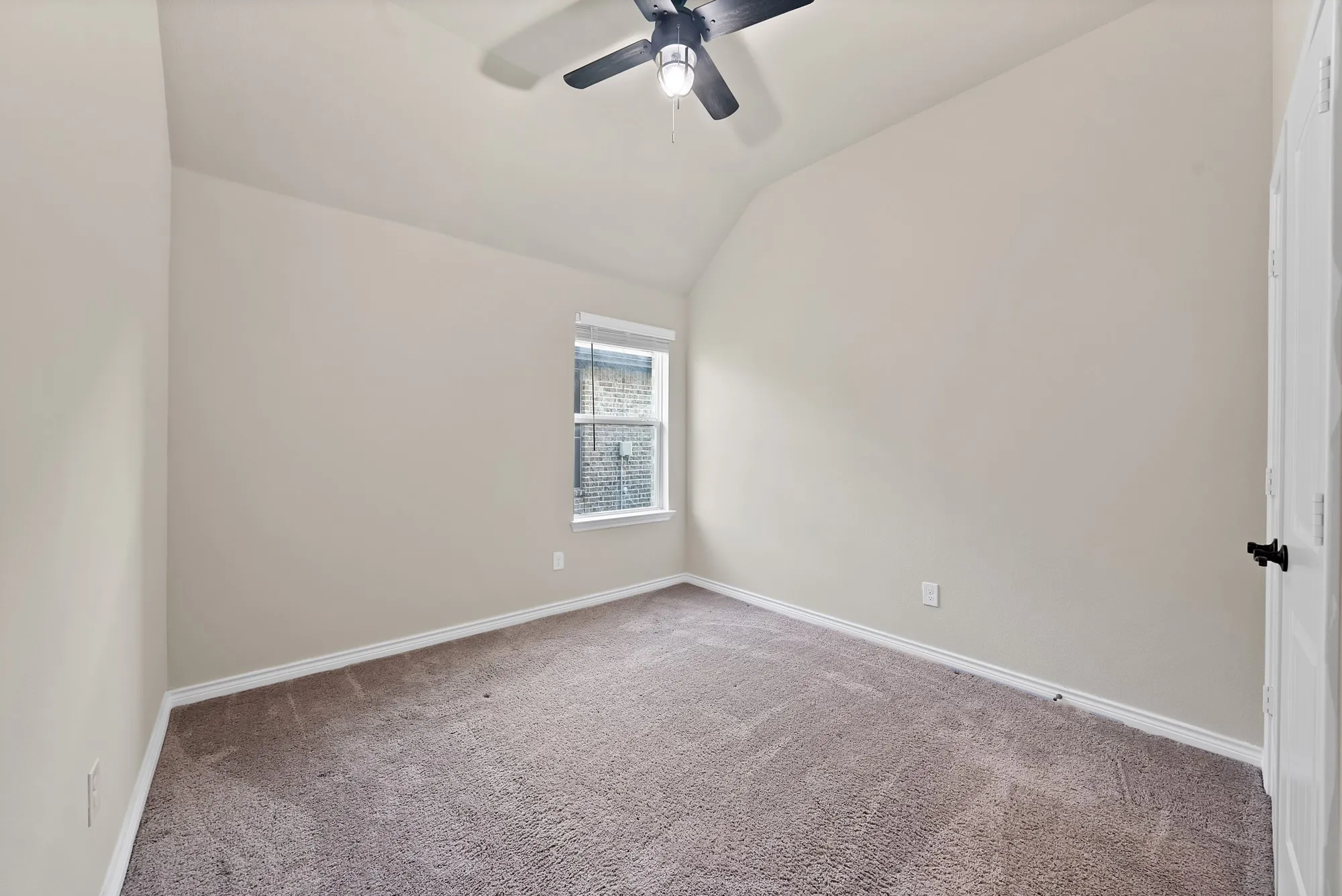 Single Family Residence For Sale in Johnson County , 125 Colonial Drive, Joshua, Texas 76058, 4 Bedroom, 3 Bathroom, 2 Garage spaces, 2,396 Sqft, built in 2021, mls#21374804, Real Estate Agent in Joshua, Homes For Sale in Johnson county, Homes For Sale in Joshua, Realtor in Joshua Texas, Real Estate Brokerage Independent Realty Texas, Luminita Cordes Realtor