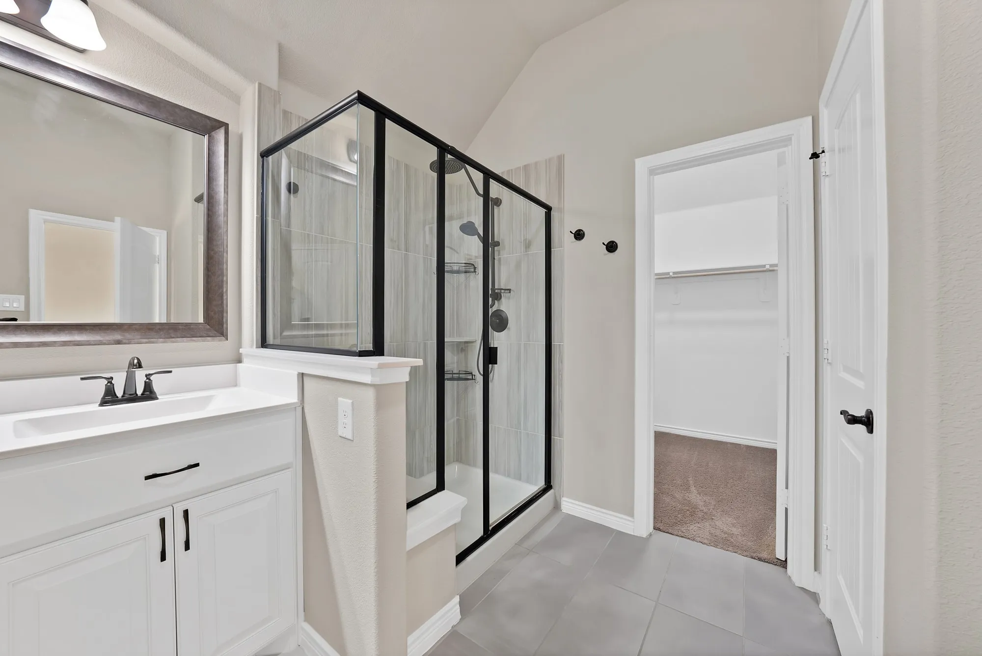 Single Family Residence For Sale in Johnson County , 125 Colonial Drive, Joshua, Texas 76058, 4 Bedroom, 3 Bathroom, 2 Garage spaces, 2,396 Sqft, built in 2021, mls#21374804, Real Estate Agent in Joshua, Homes For Sale in Johnson county, Homes For Sale in Joshua, Realtor in Joshua Texas, Real Estate Brokerage Independent Realty Texas, Luminita Cordes Realtor
