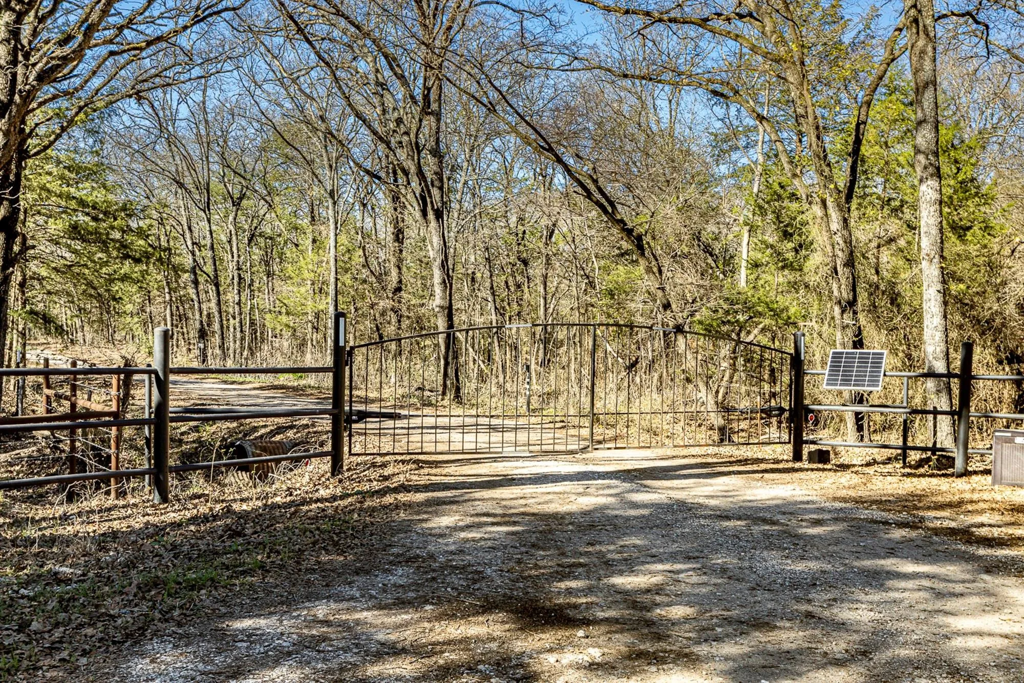 Improved Land For Sale in Kaufman County , 12005 C RD 4078, Scurry, Texas 75158, 0, 0, Garage spaces, 0 Sqft, built in 1965, mls#21378705, Real Estate Agent in Scurry, Homes For Sale in Kaufman county, Homes For Sale in Scurry, Realtor in Scurry Texas, Real Estate Brokerage Independent Realty Texas, Luminita Cordes Realtor