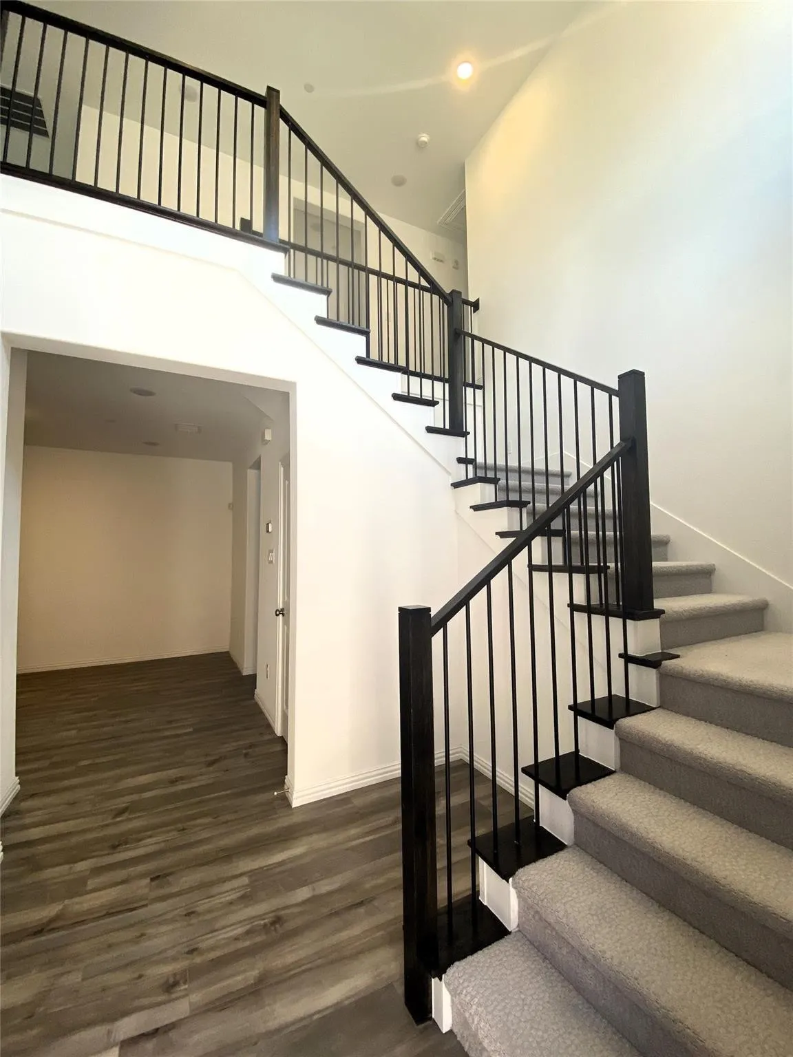 Townhouse For Sale in Collin County , 7297 Sacaton Trail, Frisco, Texas 75033, 3 Bedroom, 3 Bathroom, 2 Garage spaces, 2,185 Sqft, built in 2021, mls#21378668, Real Estate Agent in Frisco, Homes For Sale in Collin county, Homes For Sale in Frisco, Realtor in Frisco Texas, Real Estate Brokerage Independent Realty Texas, Luminita Cordes Realtor