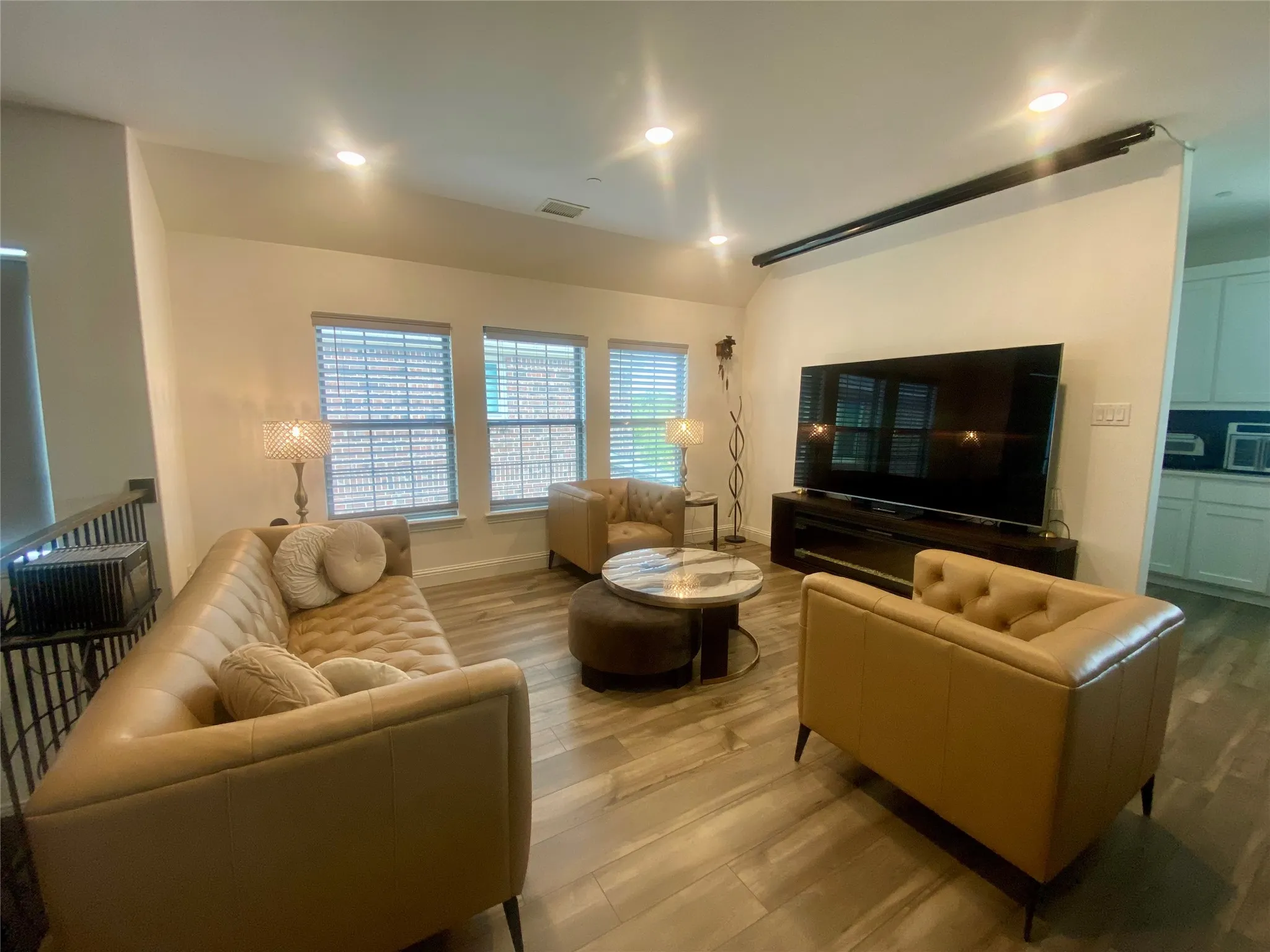 Townhouse For Sale in Collin County , 7297 Sacaton Trail, Frisco, Texas 75033, 3 Bedroom, 3 Bathroom, 2 Garage spaces, 2,185 Sqft, built in 2021, mls#21378668, Real Estate Agent in Frisco, Homes For Sale in Collin county, Homes For Sale in Frisco, Realtor in Frisco Texas, Real Estate Brokerage Independent Realty Texas, Luminita Cordes Realtor