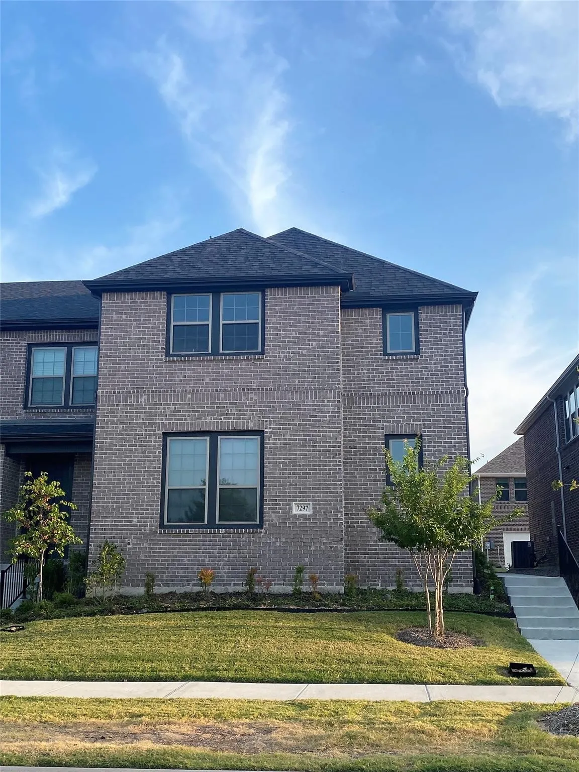 Townhouse For Sale in Collin County , 7297 Sacaton Trail, Frisco, Texas 75033, 3 Bedroom, 3 Bathroom, 2 Garage spaces, 2,185 Sqft, built in 2021, mls#21378668, Real Estate Agent in Frisco, Homes For Sale in Collin county, Homes For Sale in Frisco, Realtor in Frisco Texas, Real Estate Brokerage Independent Realty Texas, Luminita Cordes Realtor