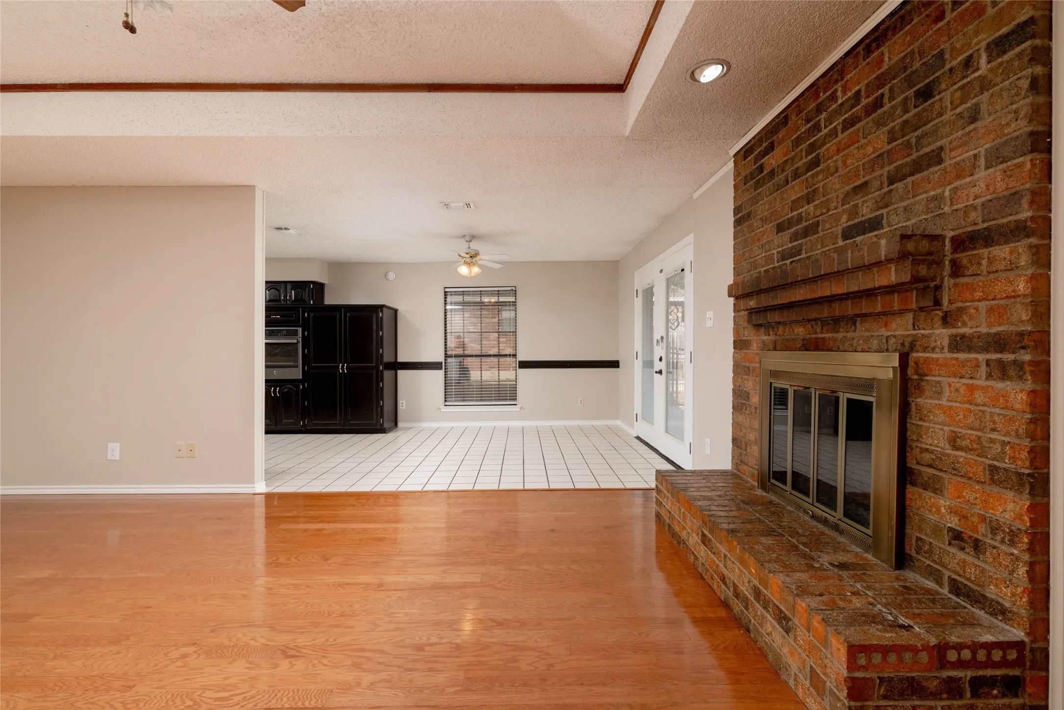 Single Family Residence For Rent in Tarrant County , 7813 Redwood Court, North Richland Hills, Texas 76182, 3 Bedroom, 2 Bathroom, 2 Garage spaces, 1,667 Sqft, built in 1984, mls#21378731, Real Estate Agent in North Richland Hills, Homes For Rent in Tarrant county, Homes For Rent in North Richland Hills, Realtor in North Richland Hills Texas, Real Estate Brokerage Independent Realty Texas, Luminita Cordes Realtor