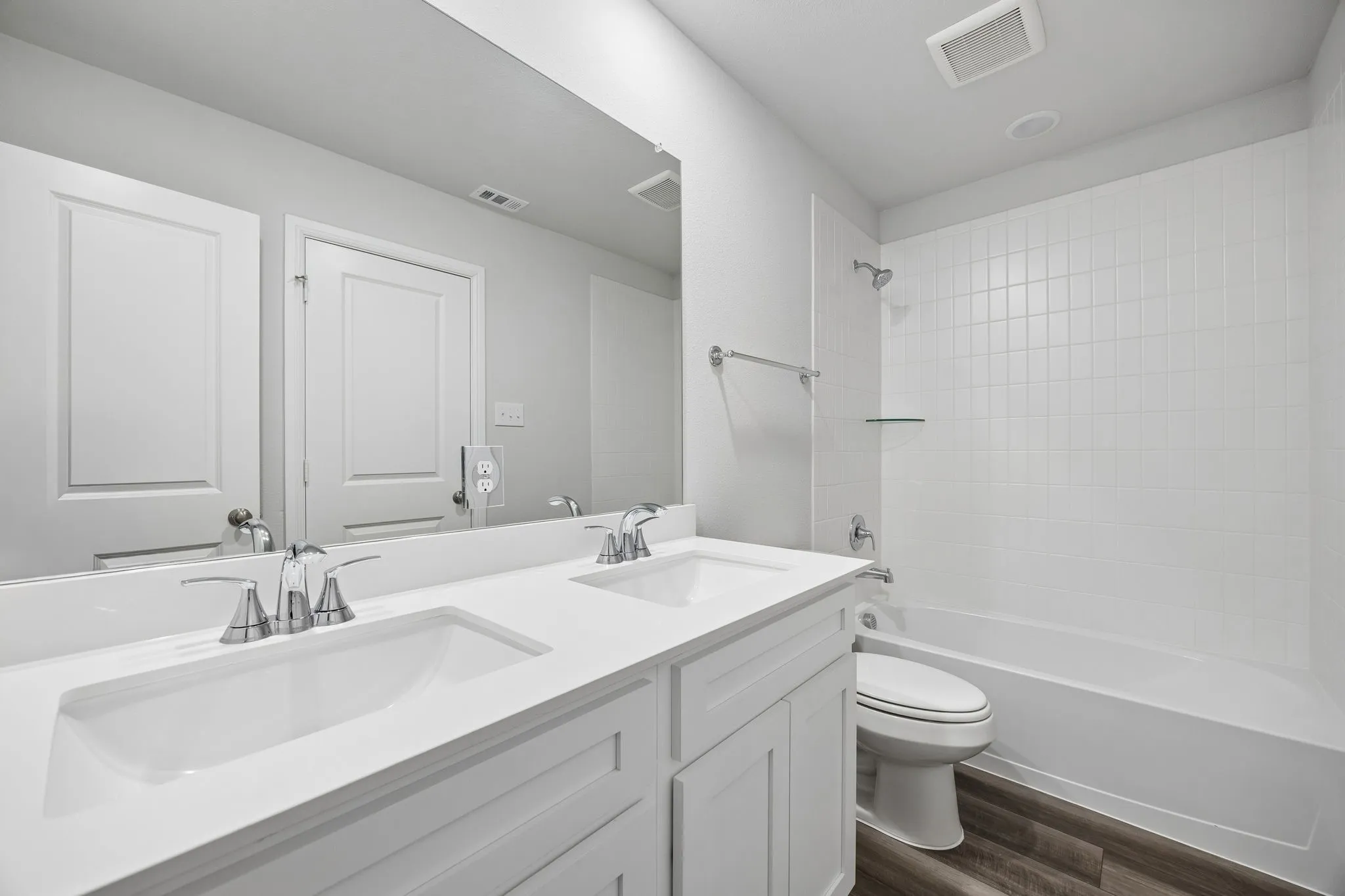 Single Family Residence For Sale in Kaufman County , 417 Magellan Road, Seagoville, Texas 75159, 3 Bedroom, 3 Bathroom, 2 Garage spaces, 1,793 Sqft, built in 2025, mls#21378730, Real Estate Agent in Seagoville, Homes For Sale in Kaufman county, Homes For Sale in Seagoville, Realtor in Seagoville Texas, Real Estate Brokerage Independent Realty Texas, Luminita Cordes Realtor