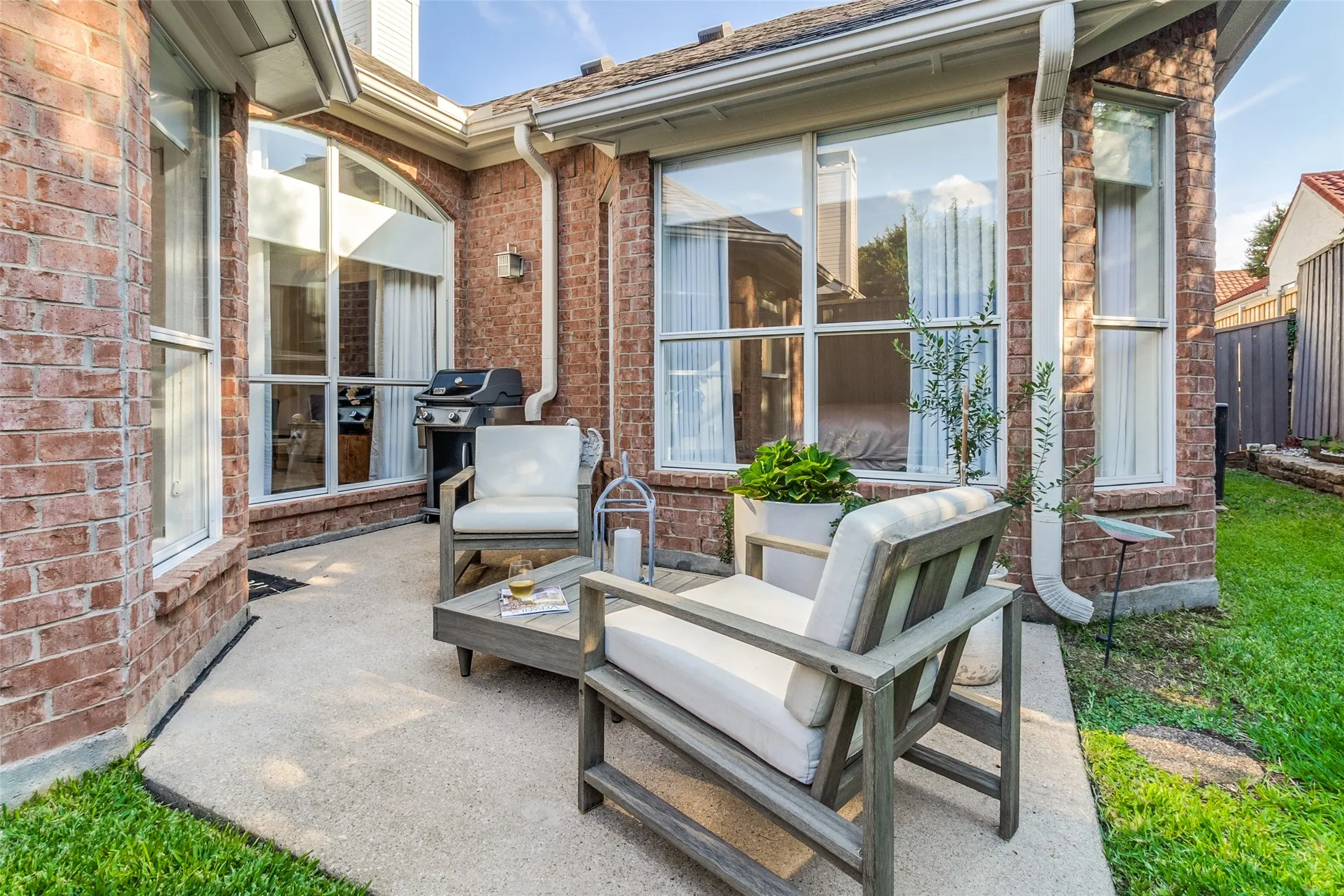 Single Family Residence For Sale in Collin County , 18637 Tall Oak Drive, Dallas, Texas 75287, 3 Bedroom, 2 Bathroom, 2 Garage spaces, 1,694 Sqft, built in 1997, mls#21377395, Real Estate Agent in Dallas, Homes For Sale in Collin county, Homes For Sale in Dallas, Realtor in Dallas Texas, Real Estate Brokerage Independent Realty Texas, Luminita Cordes Realtor