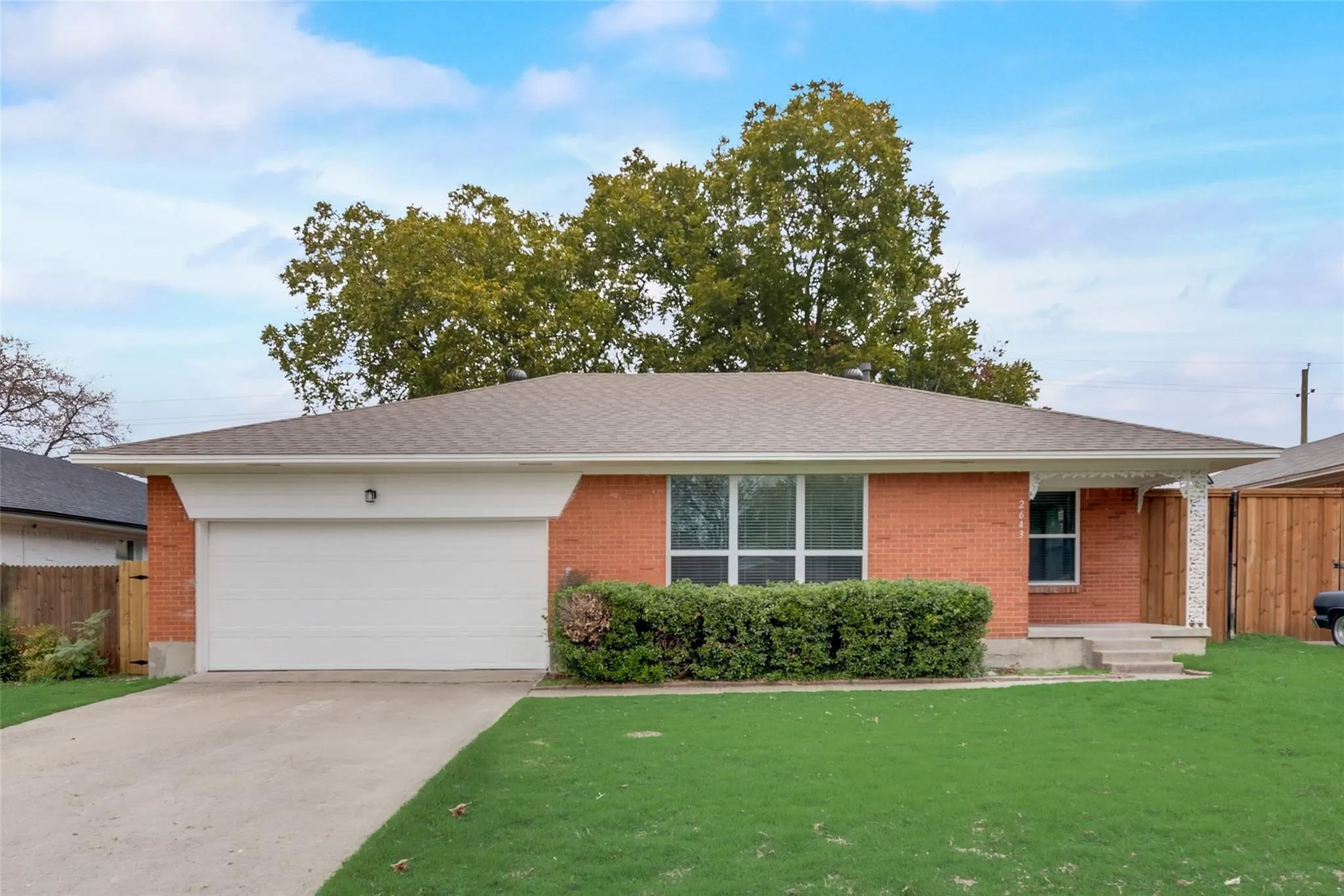 Single Family Residence For Rent in Dallas County , 2643 San Medina Avenue, Dallas, Texas 75228, 3 Bedroom, 2 Bathroom, 2 Garage spaces, 1,528 Sqft, built in 1956, mls#21378737, Real Estate Agent in Dallas, Homes For Rent in Dallas county, Homes For Rent in Dallas, Realtor in Dallas Texas, Real Estate Brokerage Independent Realty Texas, Luminita Cordes Realtor