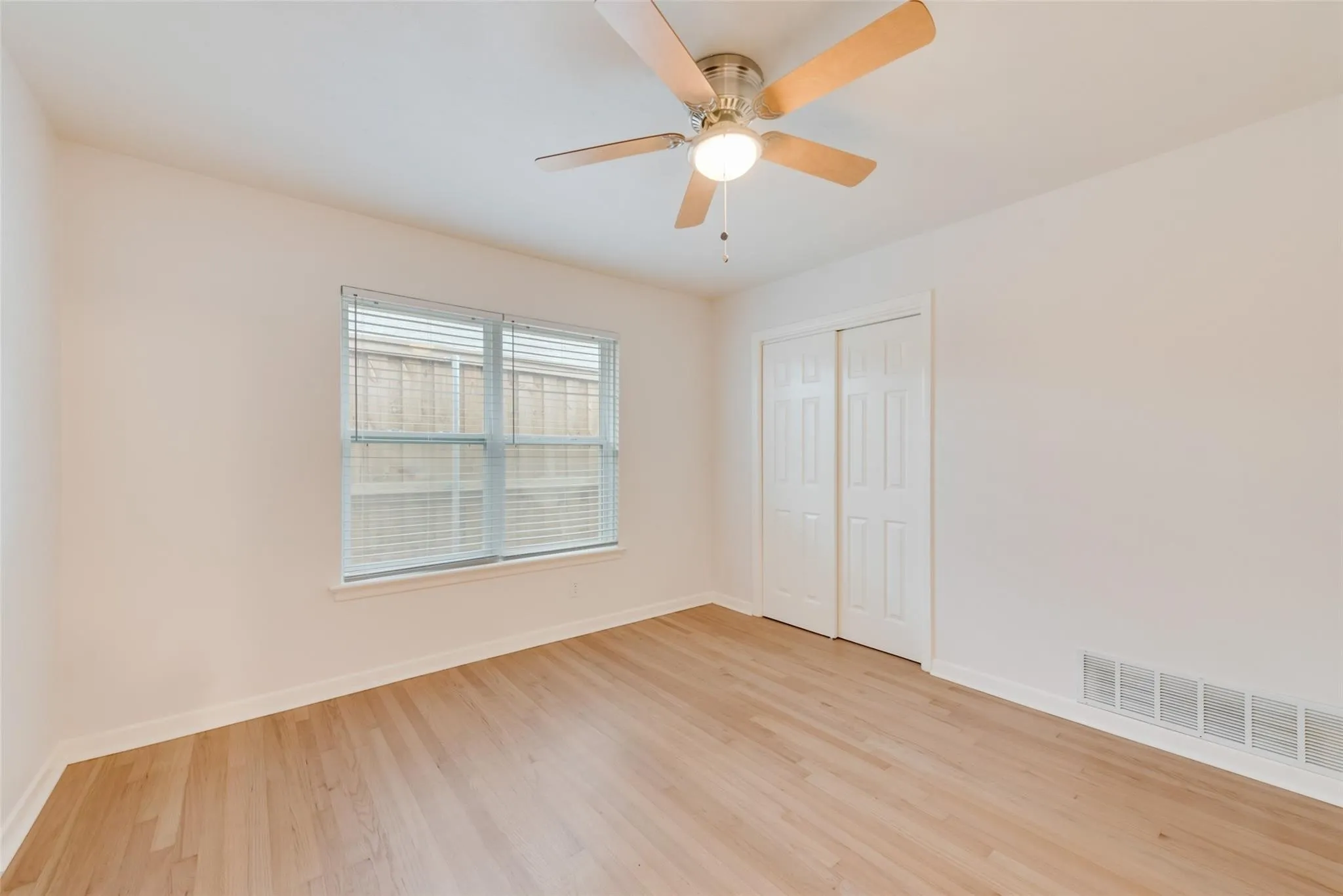 Single Family Residence For Rent in Dallas County , 2643 San Medina Avenue, Dallas, Texas 75228, 3 Bedroom, 2 Bathroom, 2 Garage spaces, 1,528 Sqft, built in 1956, mls#21378737, Real Estate Agent in Dallas, Homes For Rent in Dallas county, Homes For Rent in Dallas, Realtor in Dallas Texas, Real Estate Brokerage Independent Realty Texas, Luminita Cordes Realtor