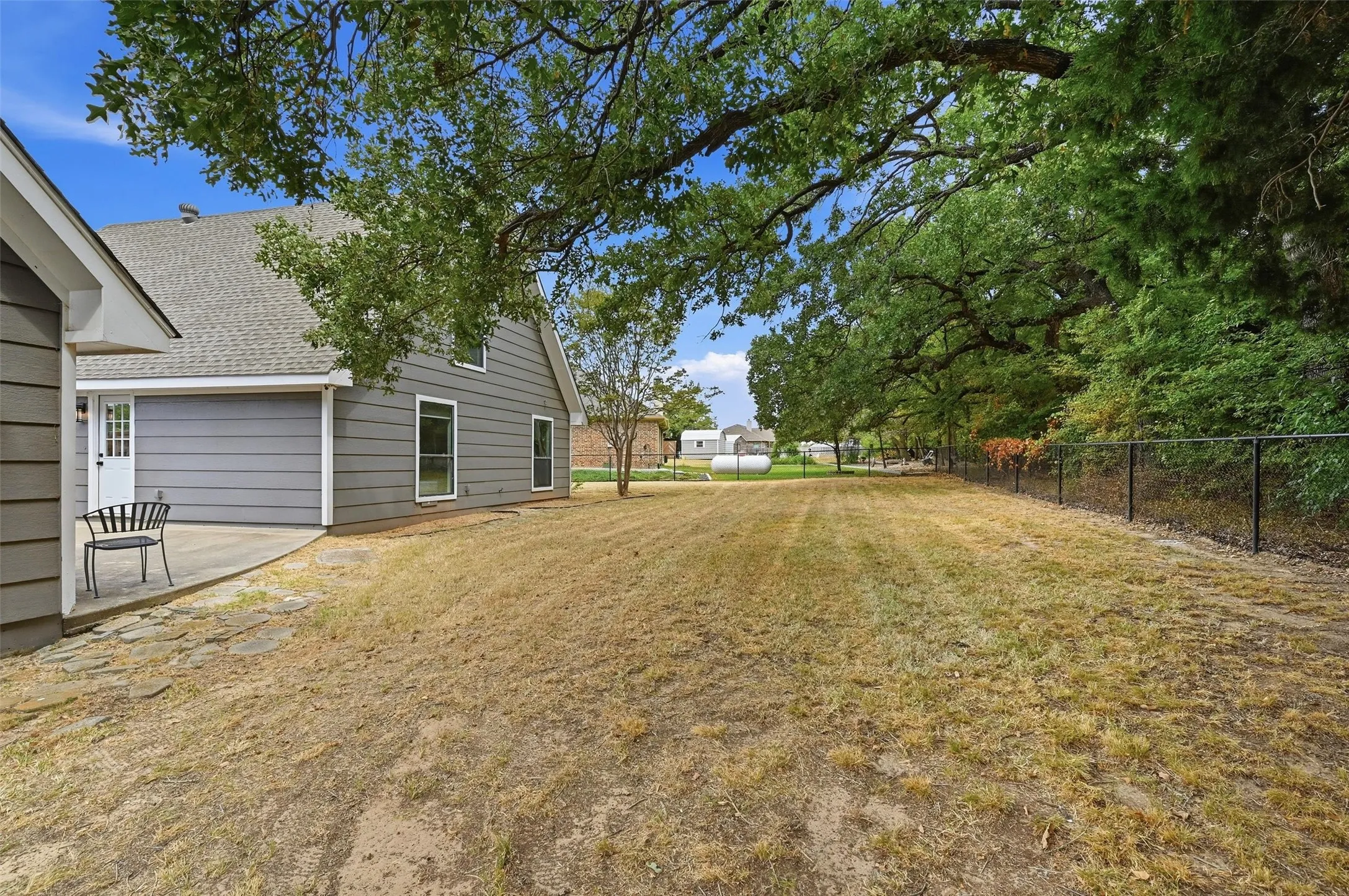 Single Family Residence For Sale in Cooke County , 103 Pontiac Drive, Gainesville, Texas 76240, 3 Bedroom, 2 Bathroom, 2 Garage spaces, 1,251 Sqft, built in 1985, mls#21367761, Real Estate Agent in Gainesville, Homes For Sale in Cooke county, Homes For Sale in Gainesville, Realtor in Gainesville Texas, Real Estate Brokerage Independent Realty Texas, Luminita Cordes Realtor