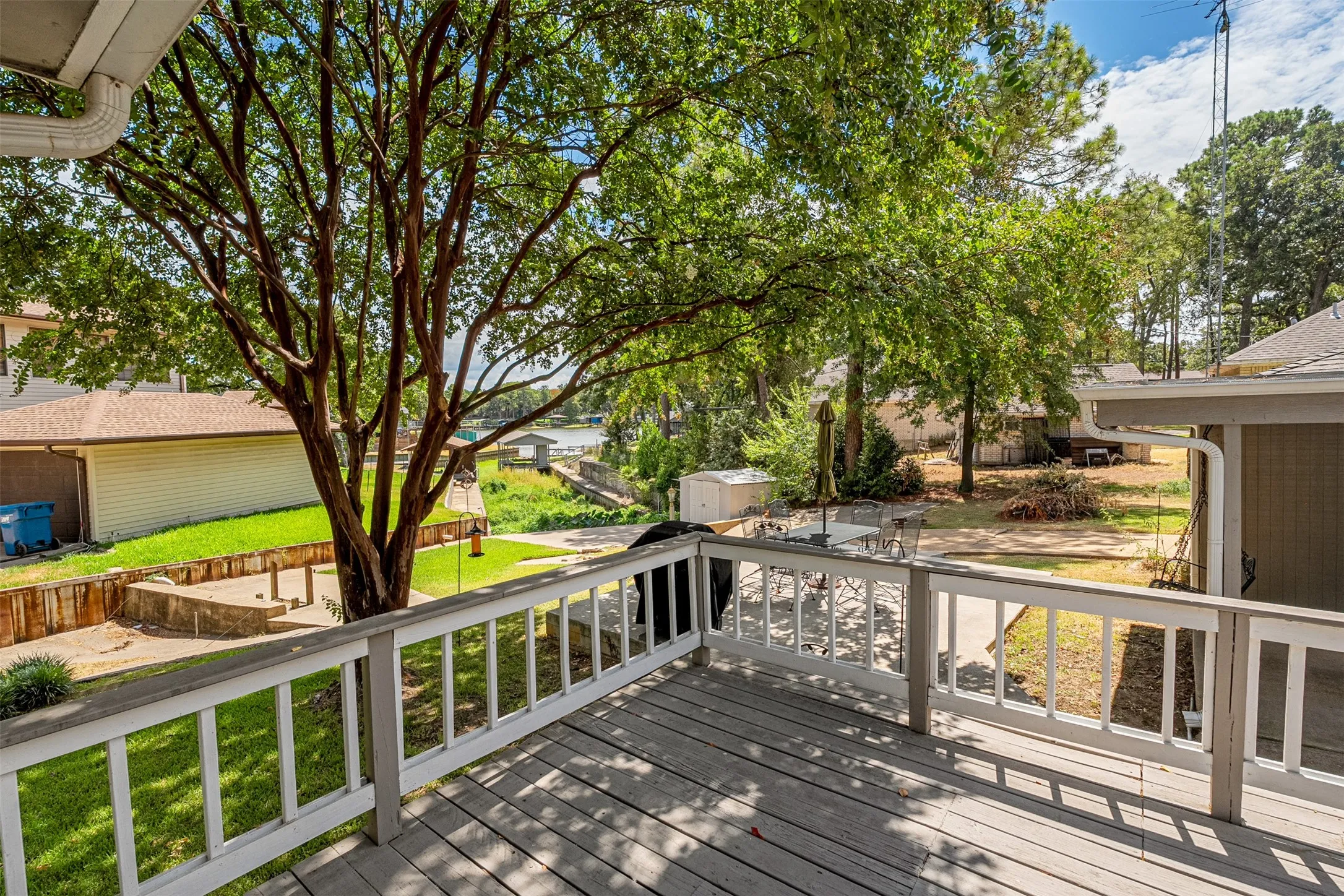 Single Family Residence For Sale in Henderson County , 1210 Aloha Road, Tool, Texas 75143, 3 Bedroom, 2 Bathroom, Garage spaces, 1,360 Sqft, built in 1980, mls#21378323, Real Estate Agent in Tool, Homes For Sale in Henderson county, Homes For Sale in Tool, Realtor in Tool Texas, Real Estate Brokerage Independent Realty Texas, Luminita Cordes Realtor