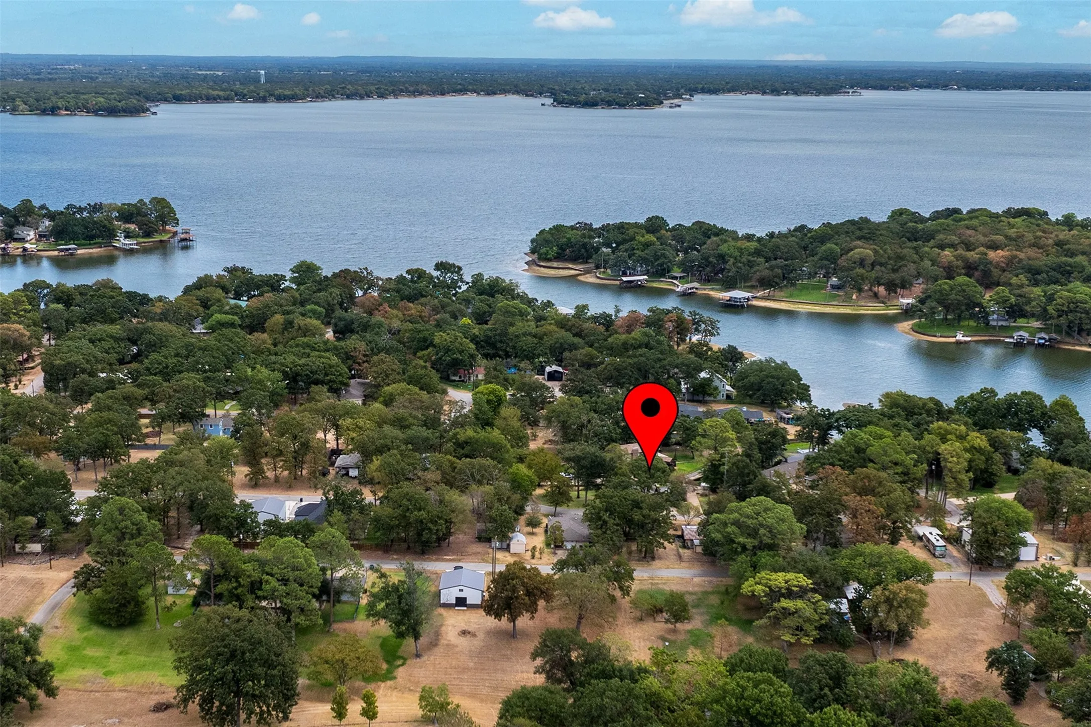 Single Family Residence For Sale in Henderson County , 1210 Aloha Road, Tool, Texas 75143, 3 Bedroom, 2 Bathroom, Garage spaces, 1,360 Sqft, built in 1980, mls#21378323, Real Estate Agent in Tool, Homes For Sale in Henderson county, Homes For Sale in Tool, Realtor in Tool Texas, Real Estate Brokerage Independent Realty Texas, Luminita Cordes Realtor