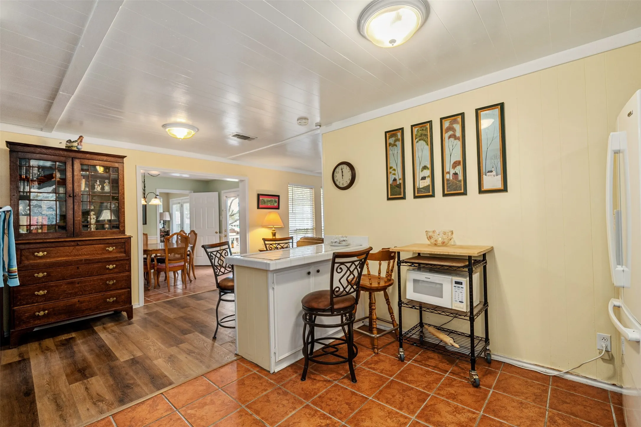 Single Family Residence For Sale in Henderson County , 1210 Aloha Road, Tool, Texas 75143, 3 Bedroom, 2 Bathroom, Garage spaces, 1,360 Sqft, built in 1980, mls#21378323, Real Estate Agent in Tool, Homes For Sale in Henderson county, Homes For Sale in Tool, Realtor in Tool Texas, Real Estate Brokerage Independent Realty Texas, Luminita Cordes Realtor