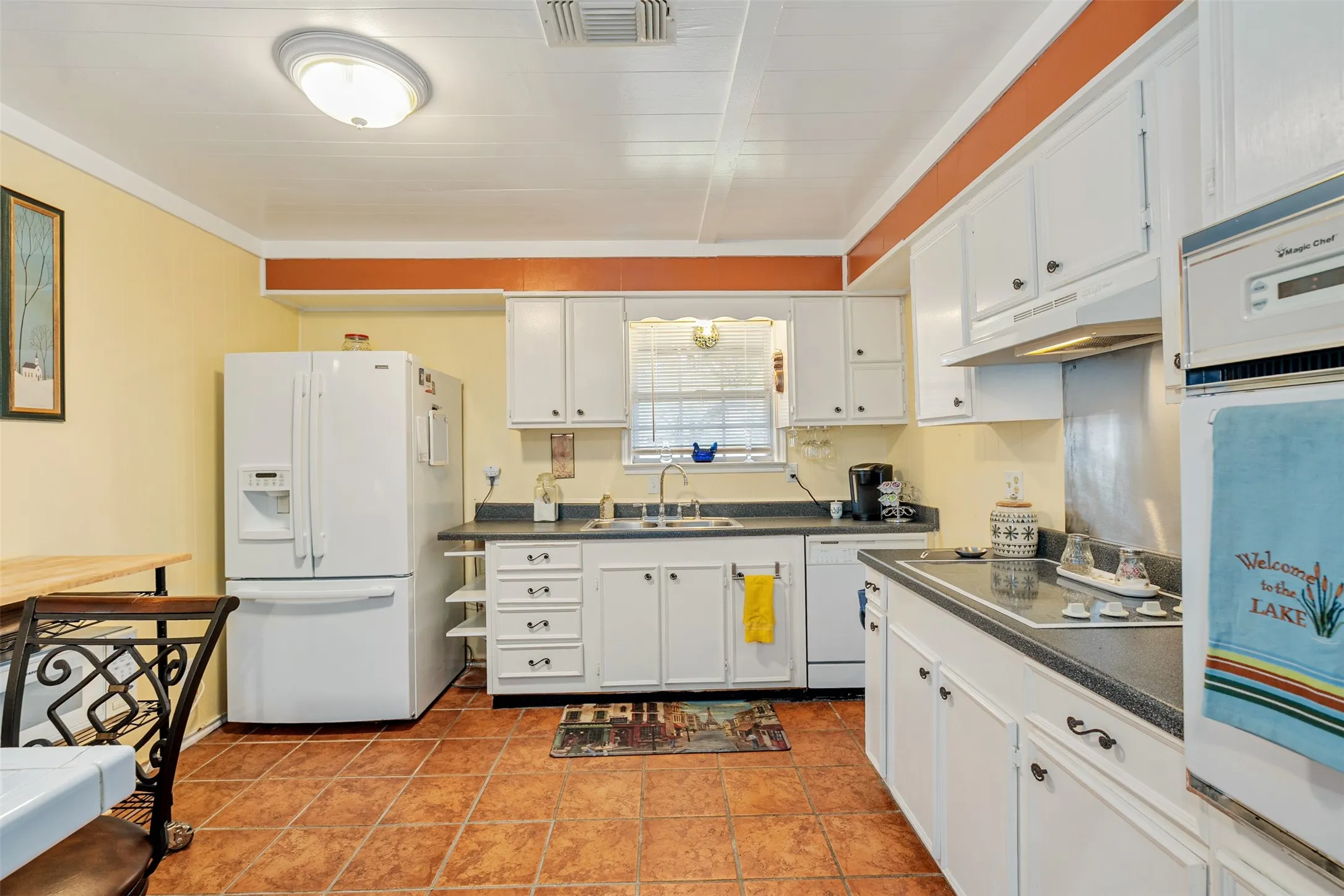 Single Family Residence For Sale in Henderson County , 1210 Aloha Road, Tool, Texas 75143, 3 Bedroom, 2 Bathroom, Garage spaces, 1,360 Sqft, built in 1980, mls#21378323, Real Estate Agent in Tool, Homes For Sale in Henderson county, Homes For Sale in Tool, Realtor in Tool Texas, Real Estate Brokerage Independent Realty Texas, Luminita Cordes Realtor