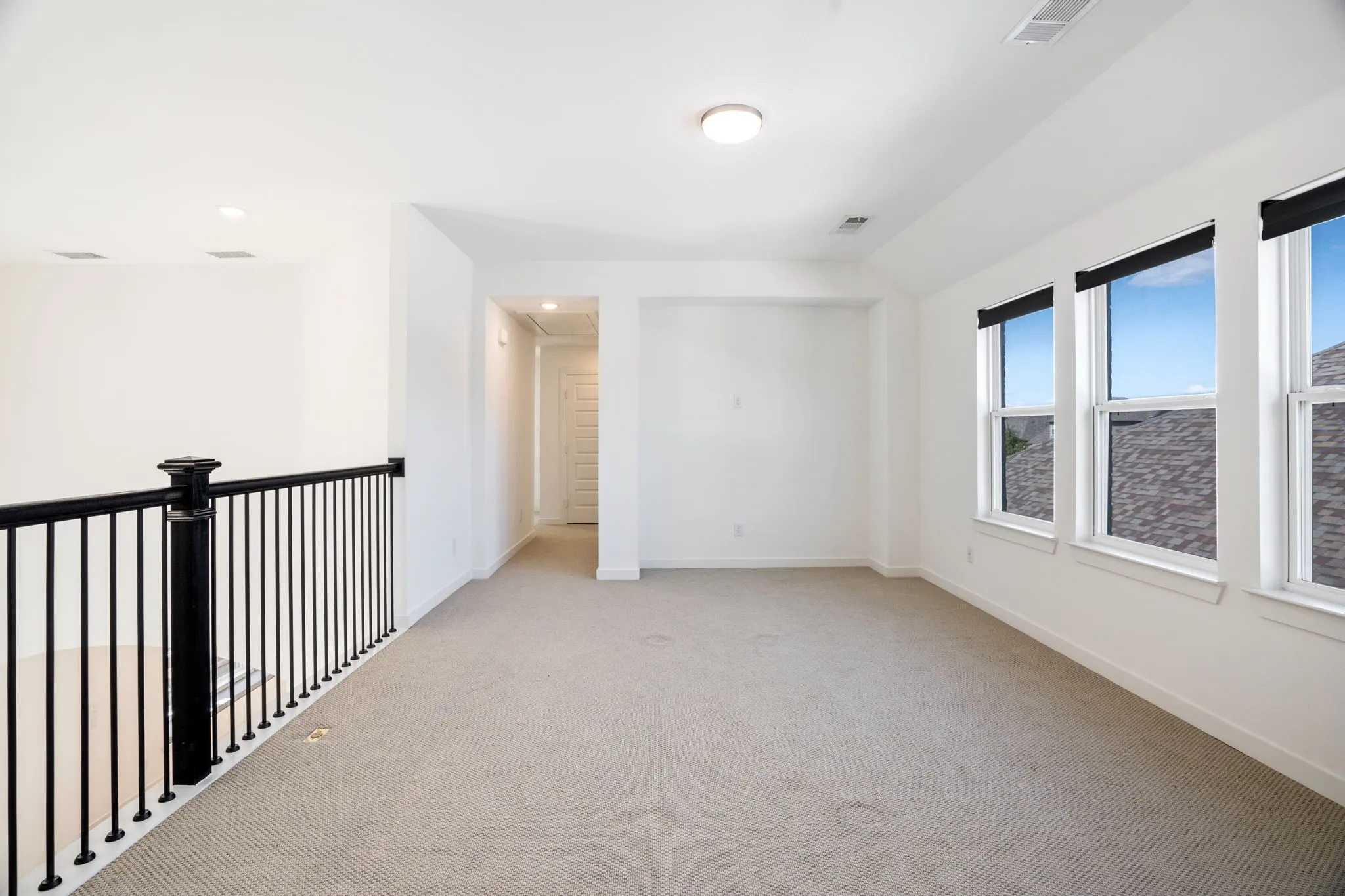 Single Family Residence For Sale in Denton County , 1825 Pelham Drive, Aubrey, Texas 76227, 4 Bedroom, 3 Bathroom, 2 Garage spaces, 2,393 Sqft, built in 2022, mls#21374781, Real Estate Agent in Aubrey, Homes For Sale in Denton county, Homes For Sale in Aubrey, Realtor in Aubrey Texas, Real Estate Brokerage Independent Realty Texas, Luminita Cordes Realtor
