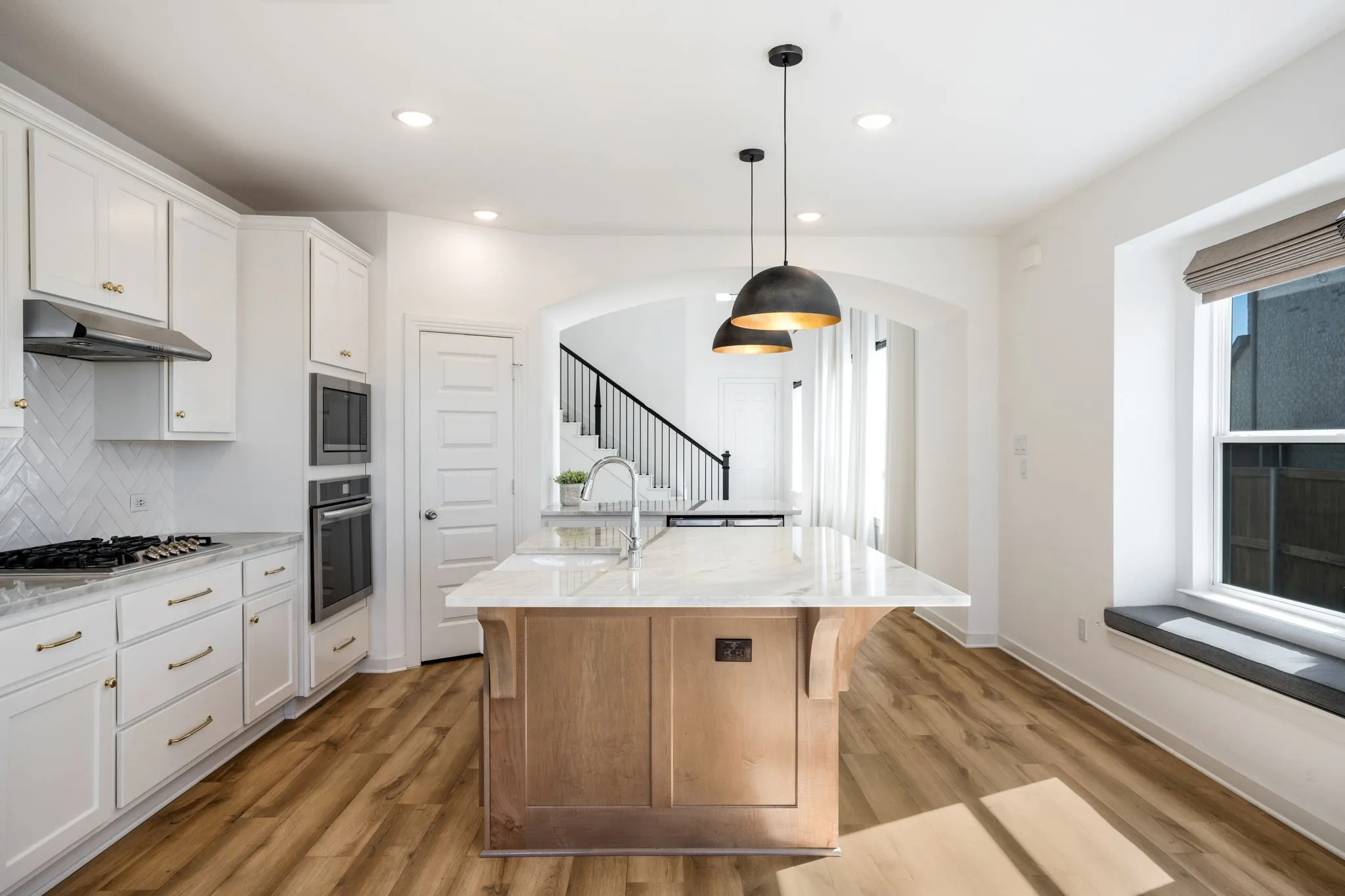 Single Family Residence For Sale in Denton County , 1825 Pelham Drive, Aubrey, Texas 76227, 4 Bedroom, 3 Bathroom, 2 Garage spaces, 2,393 Sqft, built in 2022, mls#21374781, Real Estate Agent in Aubrey, Homes For Sale in Denton county, Homes For Sale in Aubrey, Realtor in Aubrey Texas, Real Estate Brokerage Independent Realty Texas, Luminita Cordes Realtor