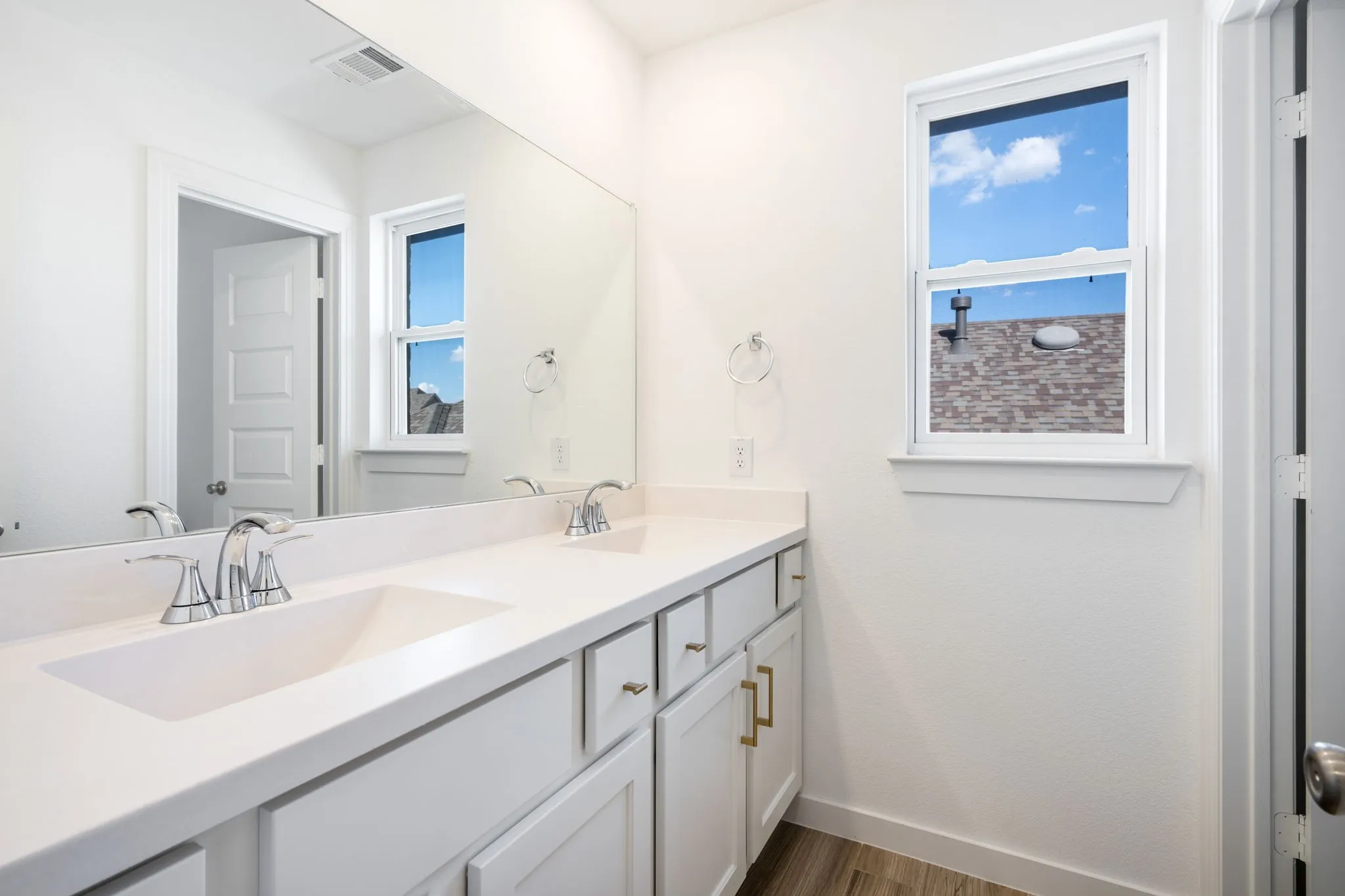 Single Family Residence For Sale in Denton County , 1825 Pelham Drive, Aubrey, Texas 76227, 4 Bedroom, 3 Bathroom, 2 Garage spaces, 2,393 Sqft, built in 2022, mls#21374781, Real Estate Agent in Aubrey, Homes For Sale in Denton county, Homes For Sale in Aubrey, Realtor in Aubrey Texas, Real Estate Brokerage Independent Realty Texas, Luminita Cordes Realtor