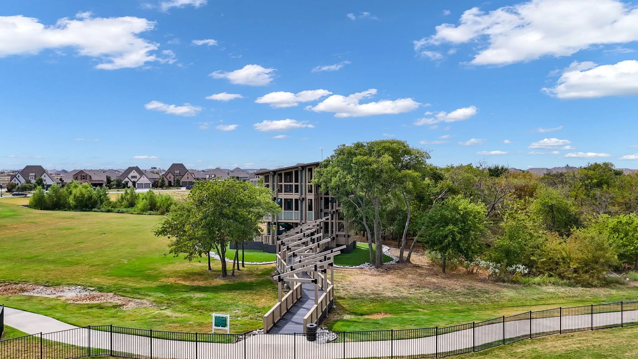 Single Family Residence For Sale in Denton County , 1825 Pelham Drive, Aubrey, Texas 76227, 4 Bedroom, 3 Bathroom, 2 Garage spaces, 2,393 Sqft, built in 2022, mls#21374781, Real Estate Agent in Aubrey, Homes For Sale in Denton county, Homes For Sale in Aubrey, Realtor in Aubrey Texas, Real Estate Brokerage Independent Realty Texas, Luminita Cordes Realtor
