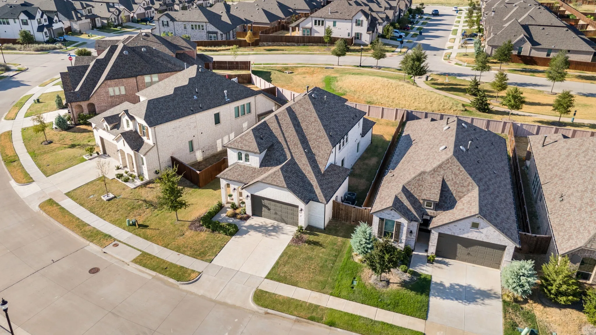 Single Family Residence For Sale in Denton County , 1825 Pelham Drive, Aubrey, Texas 76227, 4 Bedroom, 3 Bathroom, 2 Garage spaces, 2,393 Sqft, built in 2022, mls#21374781, Real Estate Agent in Aubrey, Homes For Sale in Denton county, Homes For Sale in Aubrey, Realtor in Aubrey Texas, Real Estate Brokerage Independent Realty Texas, Luminita Cordes Realtor
