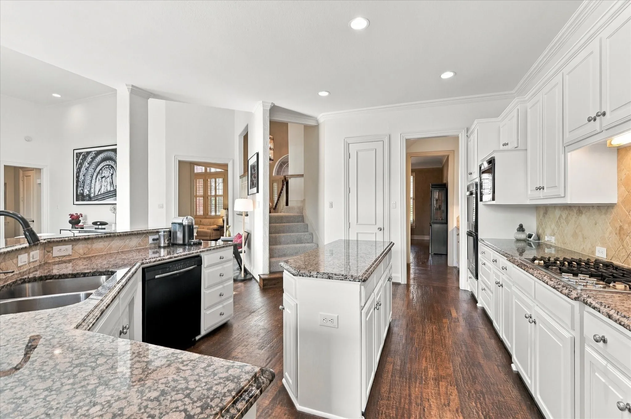 Single Family Residence For Sale in Dallas County , 614 Castle Creek Drive, Coppell, Texas 75019, 4 Bedroom, 4 Bathroom, 3 Garage spaces, 4,227 Sqft, built in 1997, mls#21378740, Real Estate Agent in Coppell, Homes For Sale in Dallas county, Homes For Sale in Coppell, Realtor in Coppell Texas, Real Estate Brokerage Independent Realty Texas, Luminita Cordes Realtor