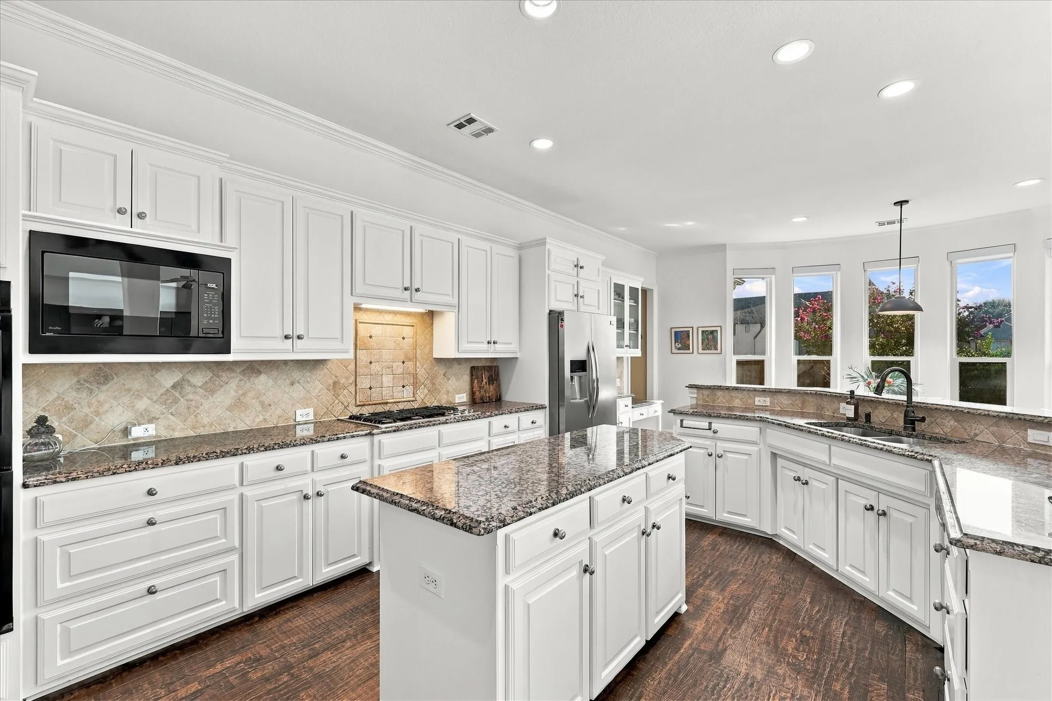Single Family Residence For Sale in Dallas County , 614 Castle Creek Drive, Coppell, Texas 75019, 4 Bedroom, 4 Bathroom, 3 Garage spaces, 4,227 Sqft, built in 1997, mls#21378740, Real Estate Agent in Coppell, Homes For Sale in Dallas county, Homes For Sale in Coppell, Realtor in Coppell Texas, Real Estate Brokerage Independent Realty Texas, Luminita Cordes Realtor