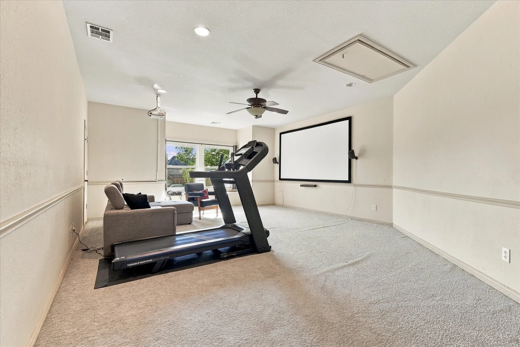 Single Family Residence For Sale in Dallas County , 614 Castle Creek Drive, Coppell, Texas 75019, 4 Bedroom, 4 Bathroom, 3 Garage spaces, 4,227 Sqft, built in 1997, mls#21378740, Real Estate Agent in Coppell, Homes For Sale in Dallas county, Homes For Sale in Coppell, Realtor in Coppell Texas, Real Estate Brokerage Independent Realty Texas, Luminita Cordes Realtor