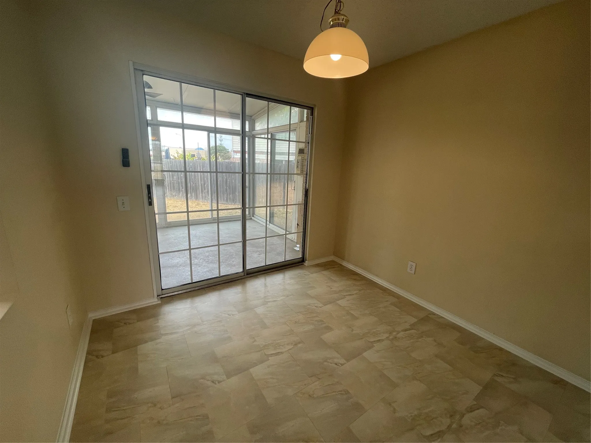 Single Family Residence For Rent in Tarrant County , 3412 Derby Court, Fort Worth, Texas 76123, 4 Bedroom, 2 Bathroom, 2 Garage spaces, 2,179 Sqft, built in 1993, mls#21378673, Real Estate Agent in Fort Worth, Homes For Rent in Tarrant county, Homes For Rent in Fort Worth, Realtor in Fort Worth Texas, Real Estate Brokerage Independent Realty Texas, Luminita Cordes Realtor