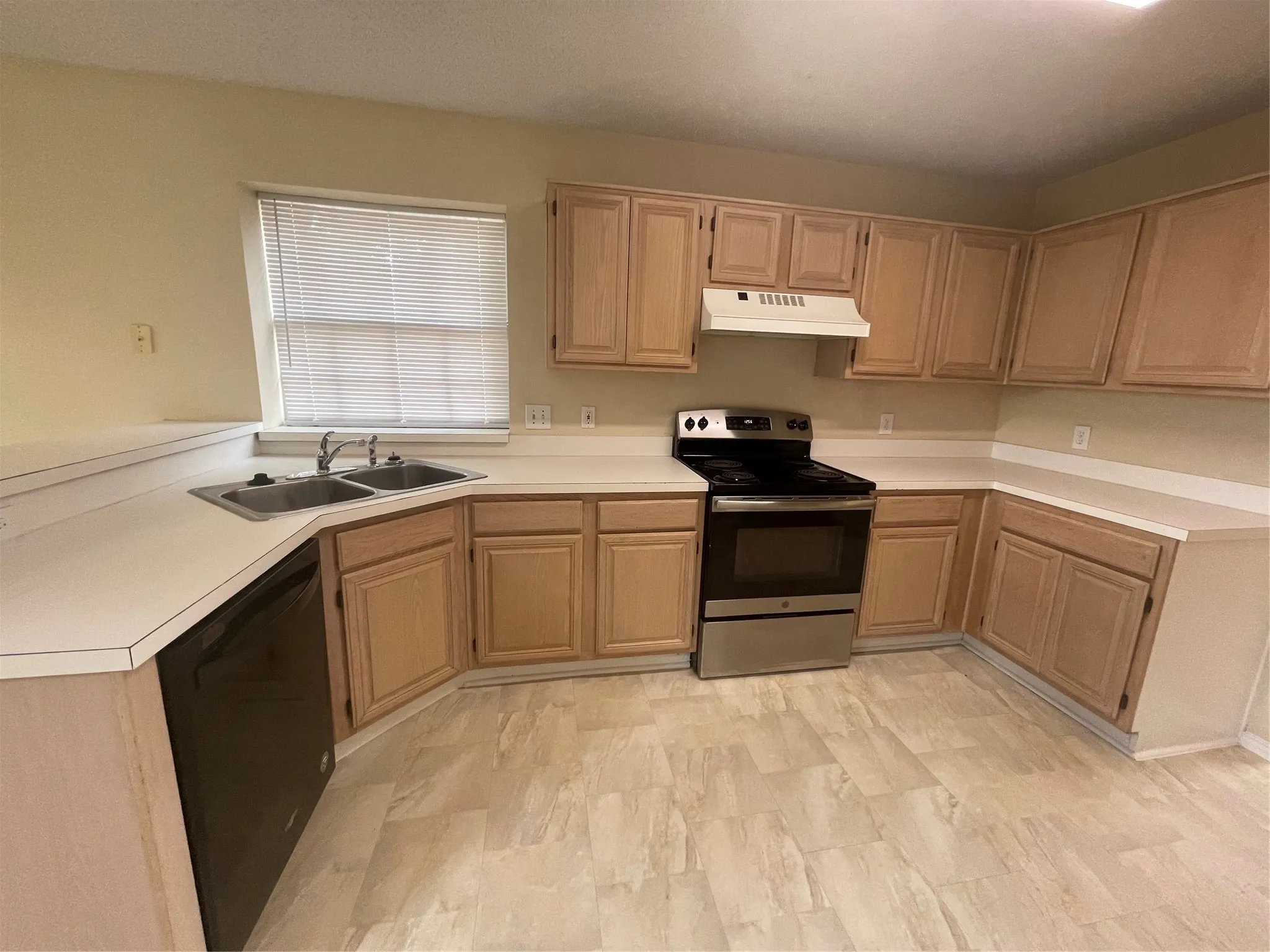 Single Family Residence For Rent in Tarrant County , 3412 Derby Court, Fort Worth, Texas 76123, 4 Bedroom, 2 Bathroom, 2 Garage spaces, 2,179 Sqft, built in 1993, mls#21378673, Real Estate Agent in Fort Worth, Homes For Rent in Tarrant county, Homes For Rent in Fort Worth, Realtor in Fort Worth Texas, Real Estate Brokerage Independent Realty Texas, Luminita Cordes Realtor