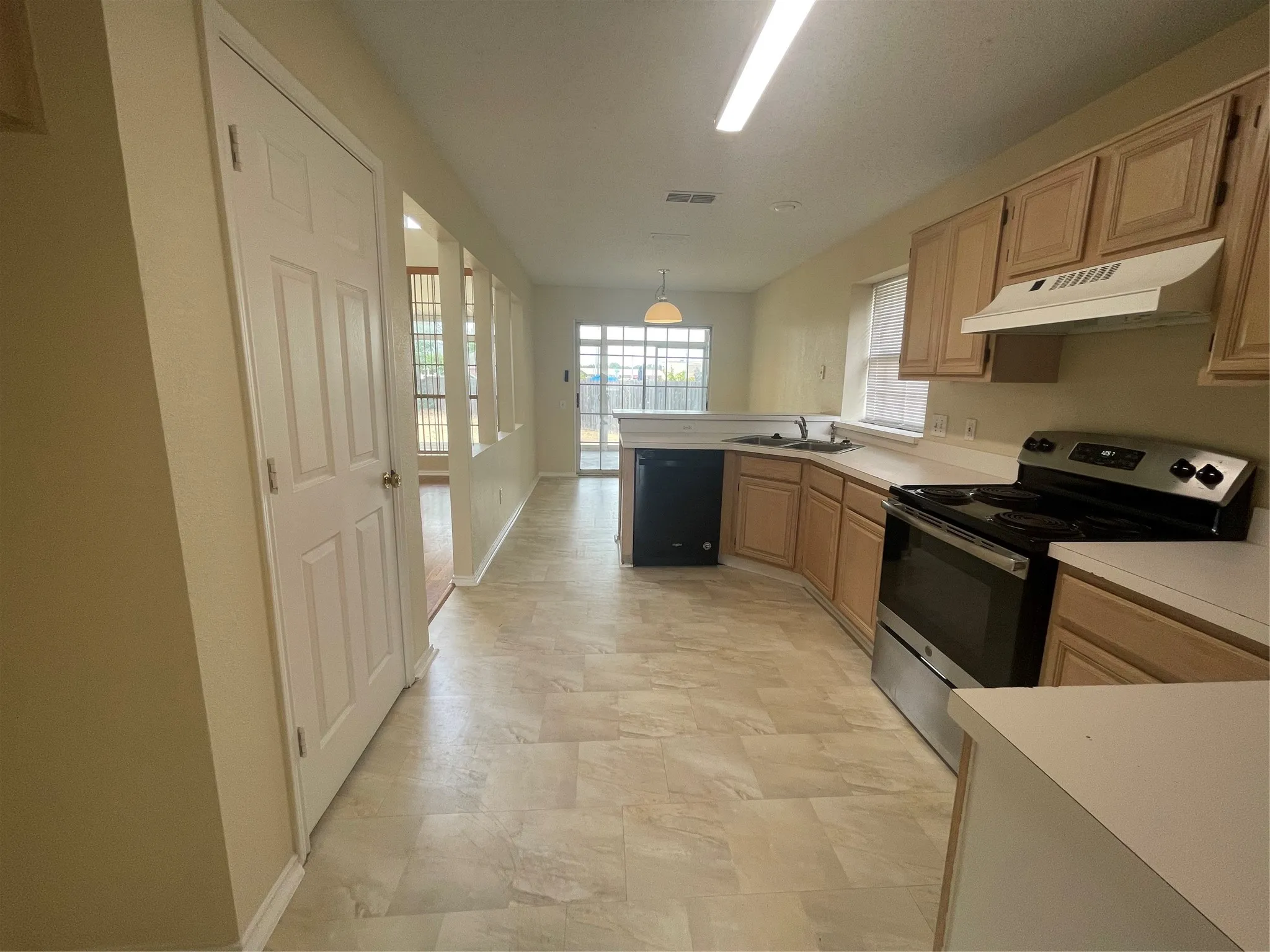 Single Family Residence For Rent in Tarrant County , 3412 Derby Court, Fort Worth, Texas 76123, 4 Bedroom, 2 Bathroom, 2 Garage spaces, 2,179 Sqft, built in 1993, mls#21378673, Real Estate Agent in Fort Worth, Homes For Rent in Tarrant county, Homes For Rent in Fort Worth, Realtor in Fort Worth Texas, Real Estate Brokerage Independent Realty Texas, Luminita Cordes Realtor
