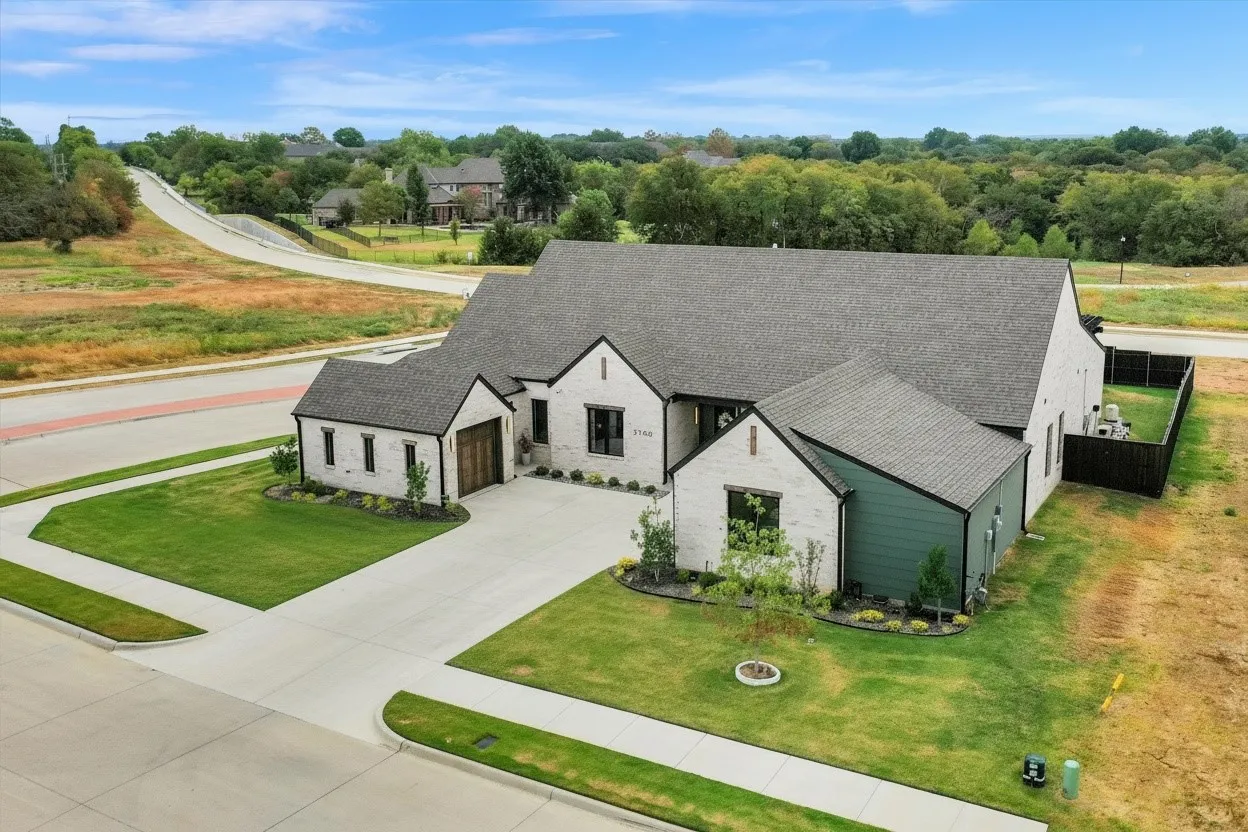 Single Family Residence For Sale in Grayson County , 2702 Stonecrest Drive, Sherman, Texas 75092, 3 Bedroom, 4 Bathroom, 3 Garage spaces, 3,152 Sqft, built in 2024, mls#21378019, Real Estate Agent in Sherman, Homes For Sale in Grayson county, Homes For Sale in Sherman, Realtor in Sherman Texas, Real Estate Brokerage Independent Realty Texas, Luminita Cordes Realtor