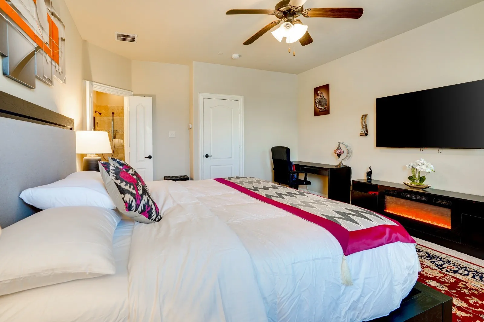 Built-in ceiling fan with light fixture