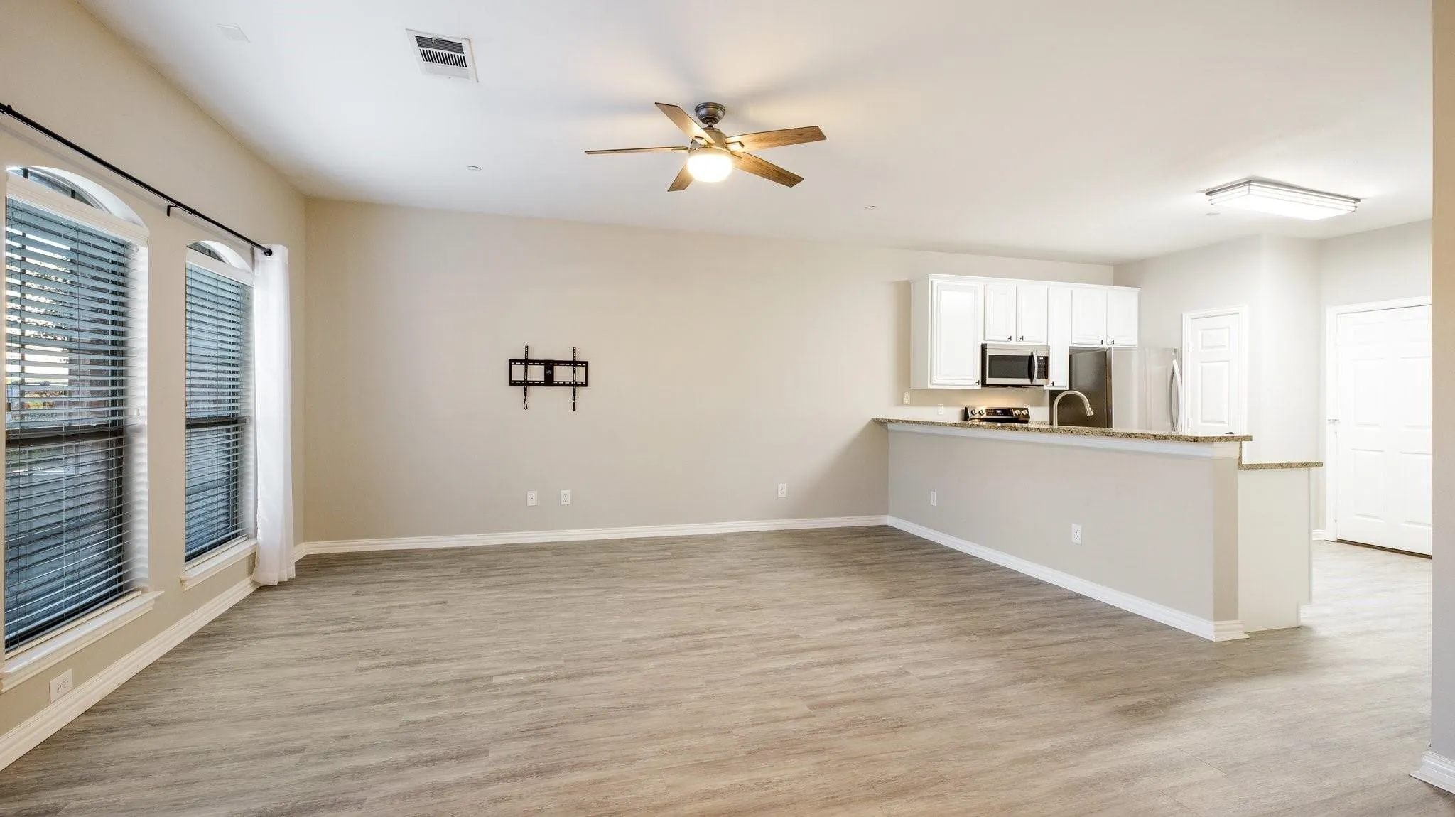Condominium For Rent in Collin County , 575 S Virginia Hills Drive 1205, Mc Kinney, Texas 75072, 2 Bedroom, 2 Bathroom, 2 Garage spaces, 1,227 Sqft, built in 2005, mls#21373398, Real Estate Agent in Mc Kinney, Homes For Rent in Collin county, Homes For Rent in Mc Kinney, Realtor in Mc Kinney Texas, Real Estate Brokerage Independent Realty Texas, Luminita Cordes Realtor