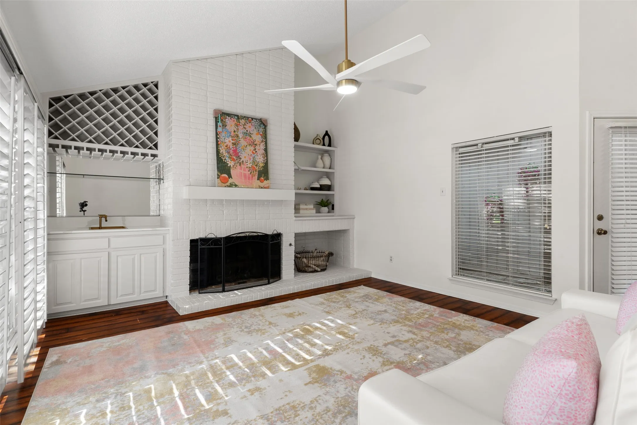 Single Family Residence For Sale in Collin County , 17663 Sunmeadow Drive, Dallas, Texas 75252, 2 Bedroom, 2 Bathroom, 2 Garage spaces, 1,823 Sqft, built in 1983, mls#21376648, Real Estate Agent in Dallas, Homes For Sale in Collin county, Homes For Sale in Dallas, Realtor in Dallas Texas, Real Estate Brokerage Independent Realty Texas, Luminita Cordes Realtor