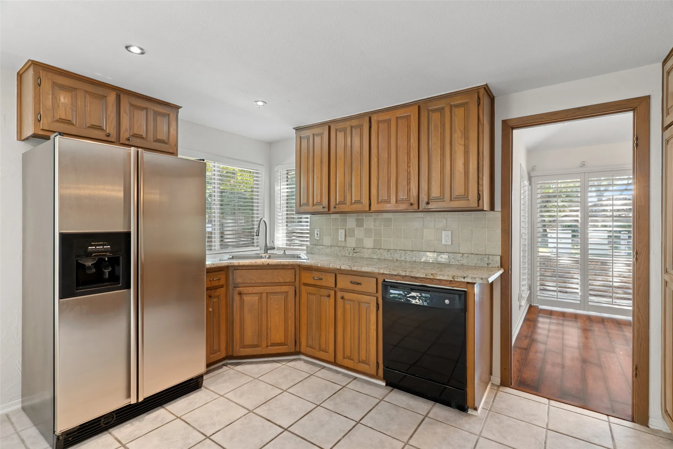 Single Family Residence For Sale in Collin County , 17663 Sunmeadow Drive, Dallas, Texas 75252, 2 Bedroom, 2 Bathroom, 2 Garage spaces, 1,823 Sqft, built in 1983, mls#21376648, Real Estate Agent in Dallas, Homes For Sale in Collin county, Homes For Sale in Dallas, Realtor in Dallas Texas, Real Estate Brokerage Independent Realty Texas, Luminita Cordes Realtor