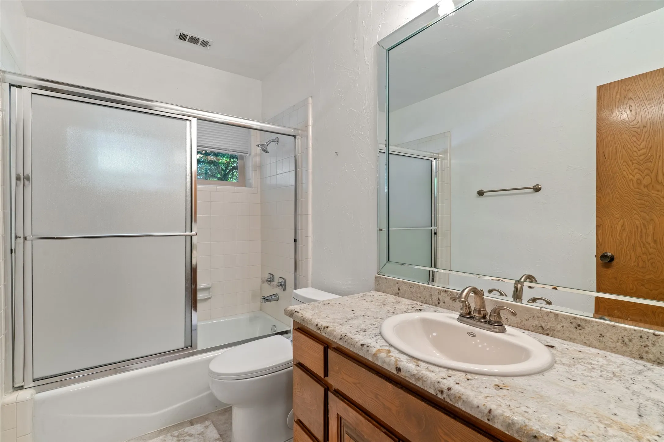 Single Family Residence For Sale in Collin County , 17663 Sunmeadow Drive, Dallas, Texas 75252, 2 Bedroom, 2 Bathroom, 2 Garage spaces, 1,823 Sqft, built in 1983, mls#21376648, Real Estate Agent in Dallas, Homes For Sale in Collin county, Homes For Sale in Dallas, Realtor in Dallas Texas, Real Estate Brokerage Independent Realty Texas, Luminita Cordes Realtor