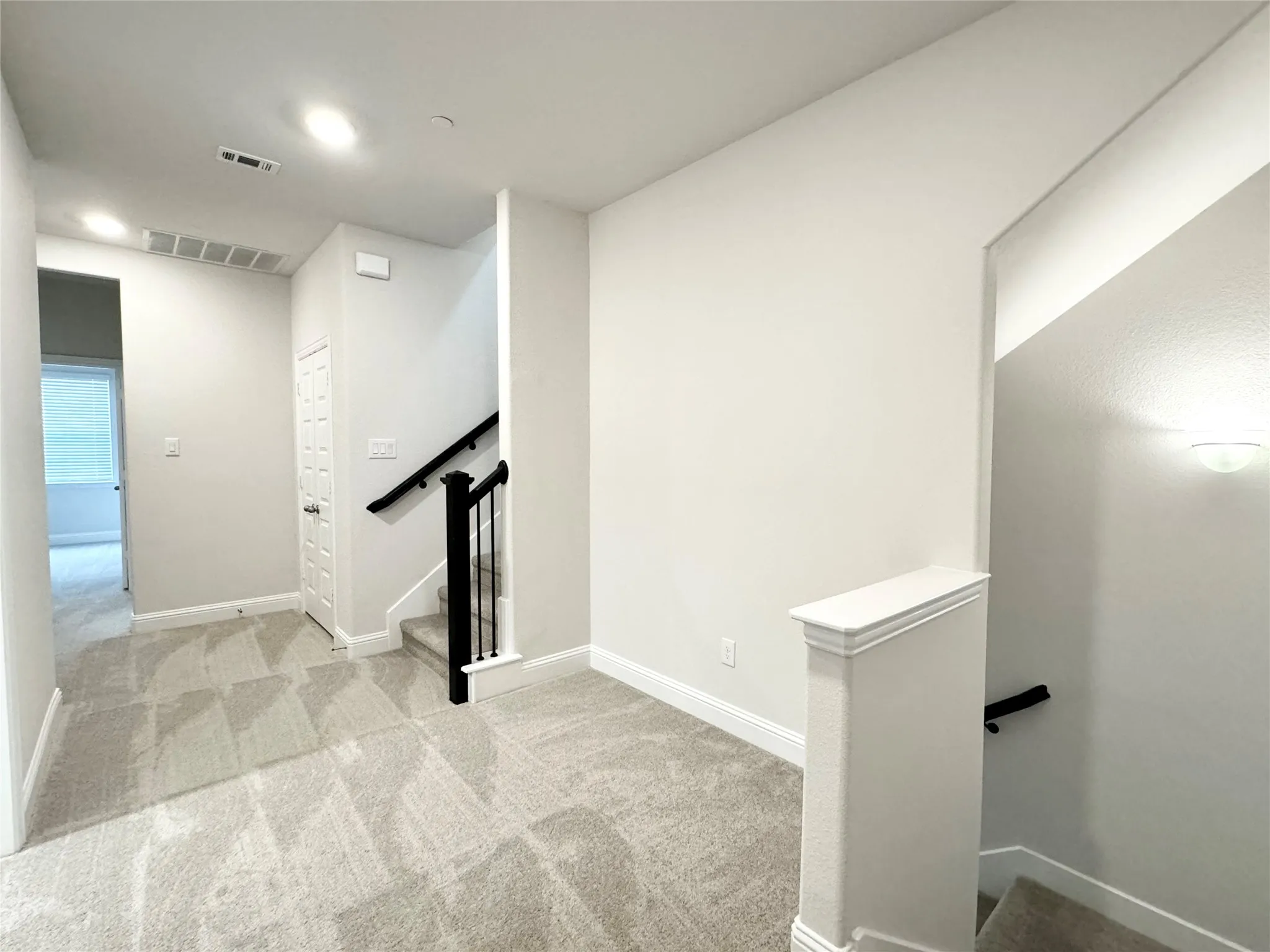 Townhouse For Rent in Dallas County , 7837 Bayside Drive, Rowlett, Texas 75088, 4 Bedroom, 4 Bathroom, 2 Garage spaces, 2,273 Sqft, built in 2023, mls#21378754, Real Estate Agent in Rowlett, Homes For Rent in Dallas county, Homes For Rent in Rowlett, Realtor in Rowlett Texas, Real Estate Brokerage Independent Realty Texas, Luminita Cordes Realtor