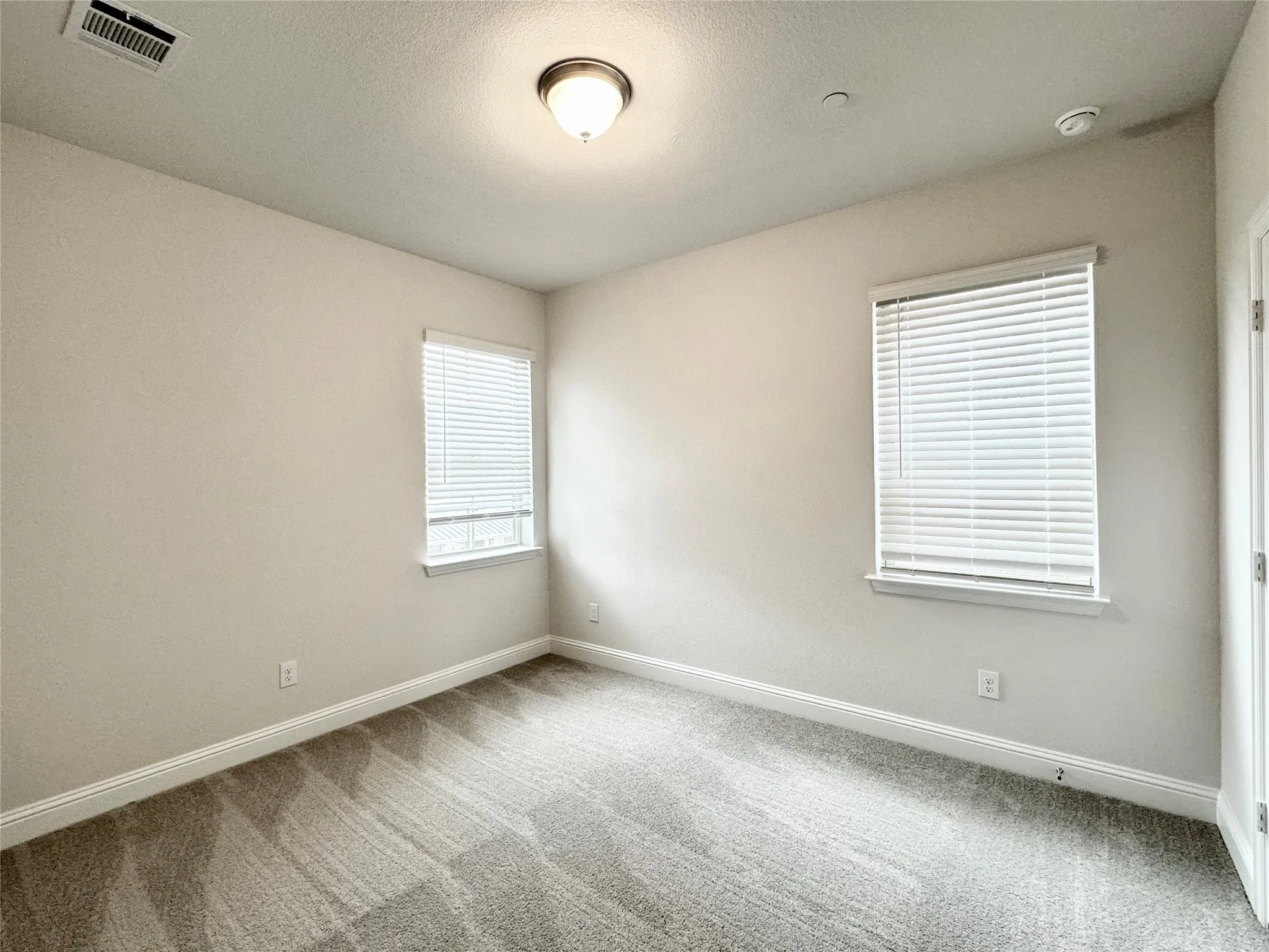 Townhouse For Rent in Dallas County , 7837 Bayside Drive, Rowlett, Texas 75088, 4 Bedroom, 4 Bathroom, 2 Garage spaces, 2,273 Sqft, built in 2023, mls#21378754, Real Estate Agent in Rowlett, Homes For Rent in Dallas county, Homes For Rent in Rowlett, Realtor in Rowlett Texas, Real Estate Brokerage Independent Realty Texas, Luminita Cordes Realtor